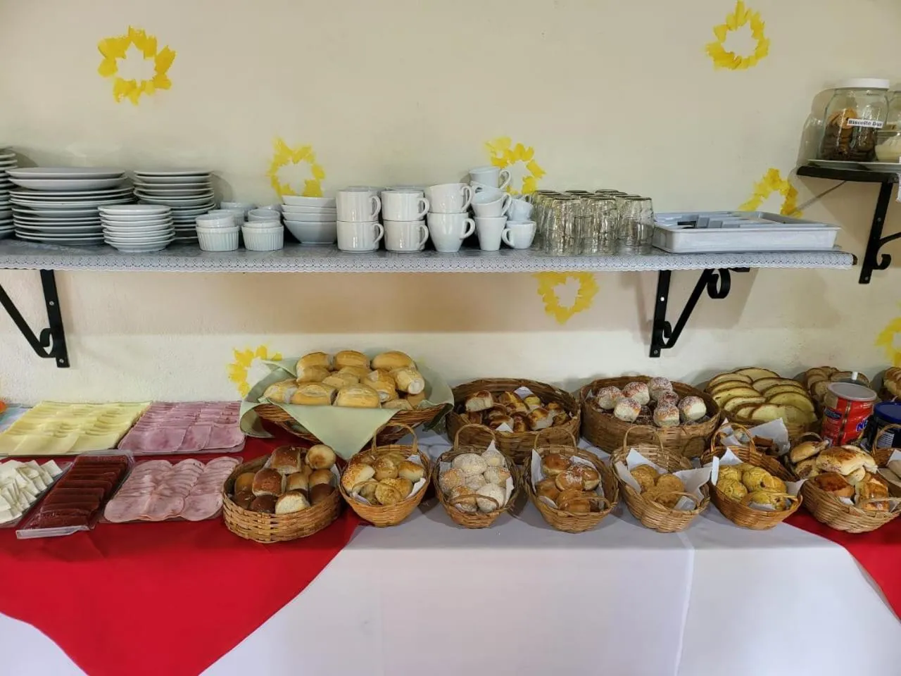 Breakfast in Pousada Atalaia