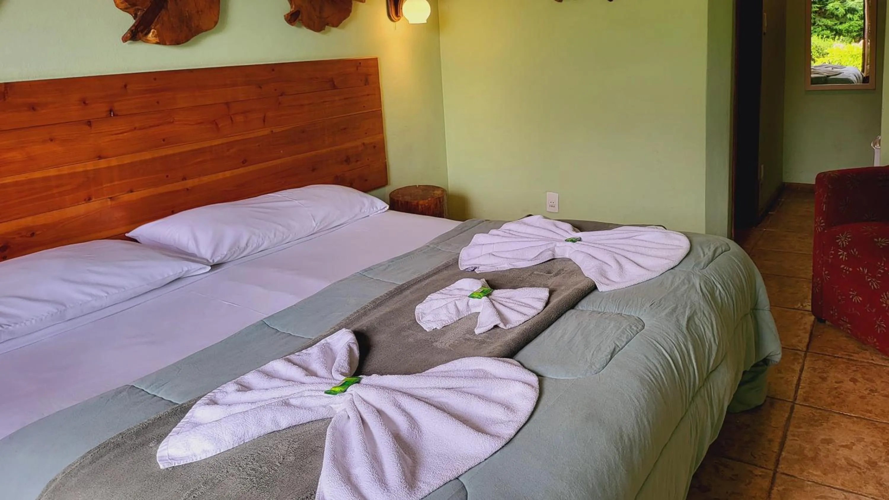 Photo of the whole room, Bed in Pousada Atalaia