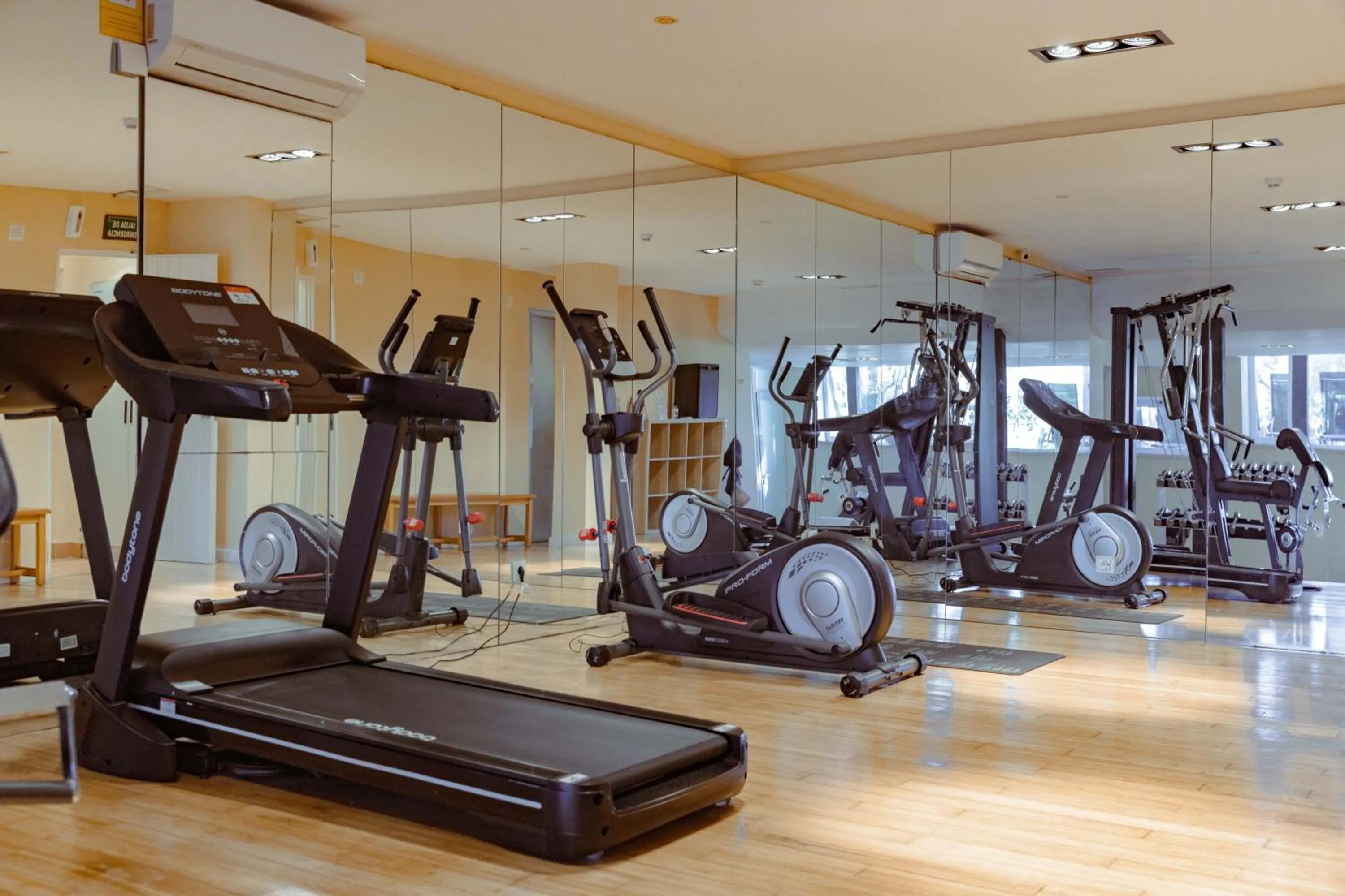 Fitness centre/facilities in Hotel Nuevo Portil Golf