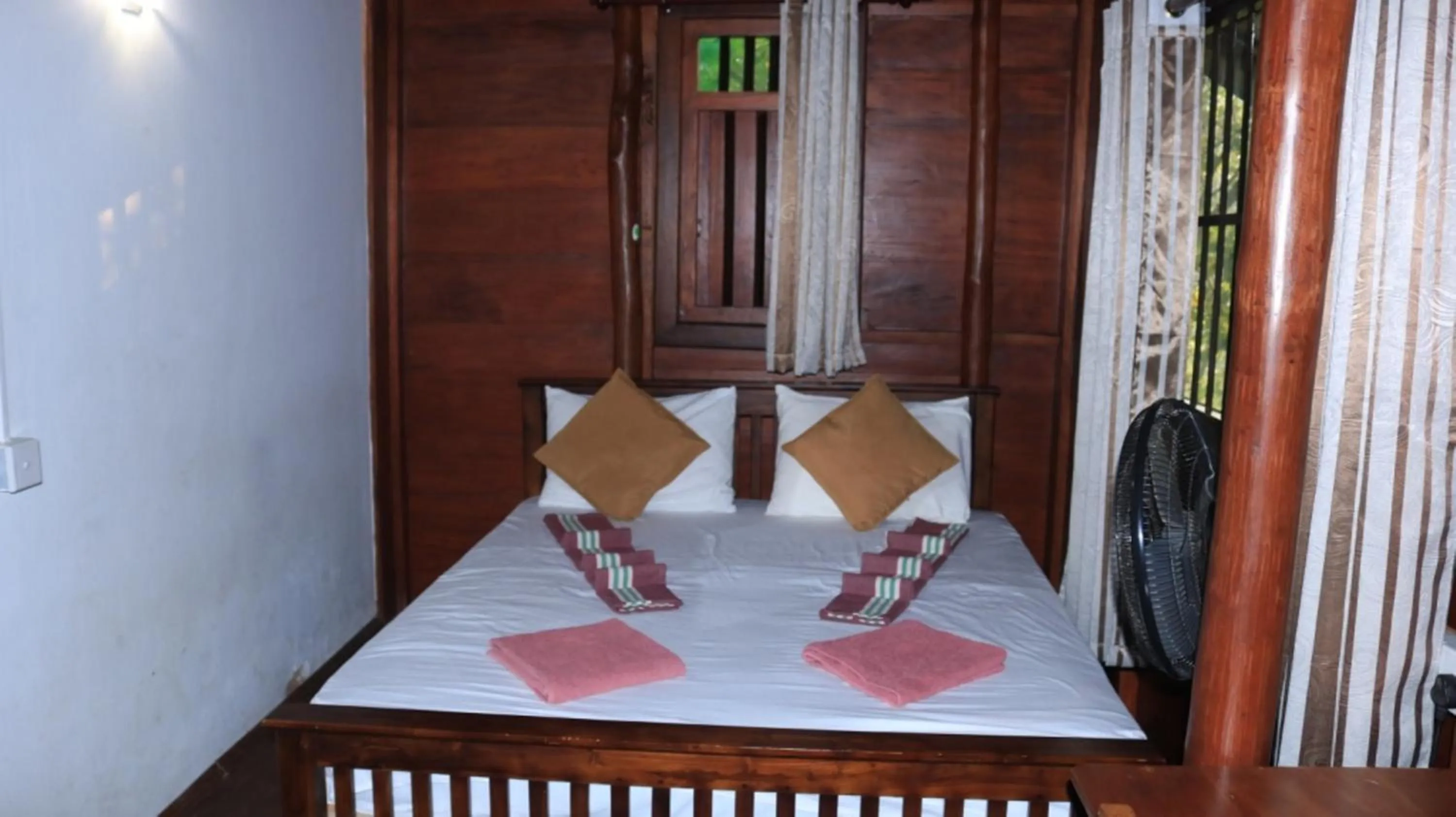 Bed in Birds Paradise Hotel