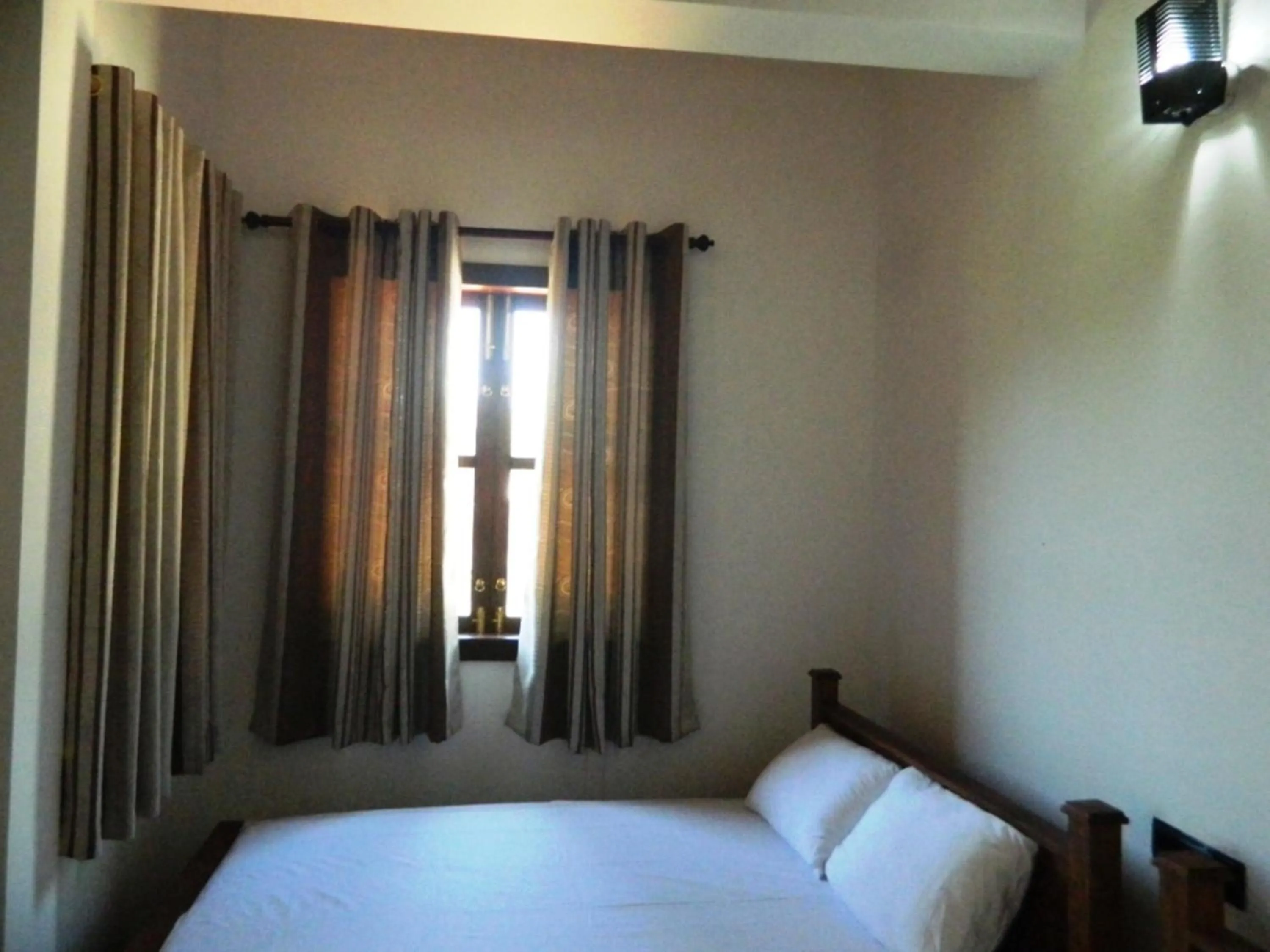 Bed in Birds Paradise Hotel