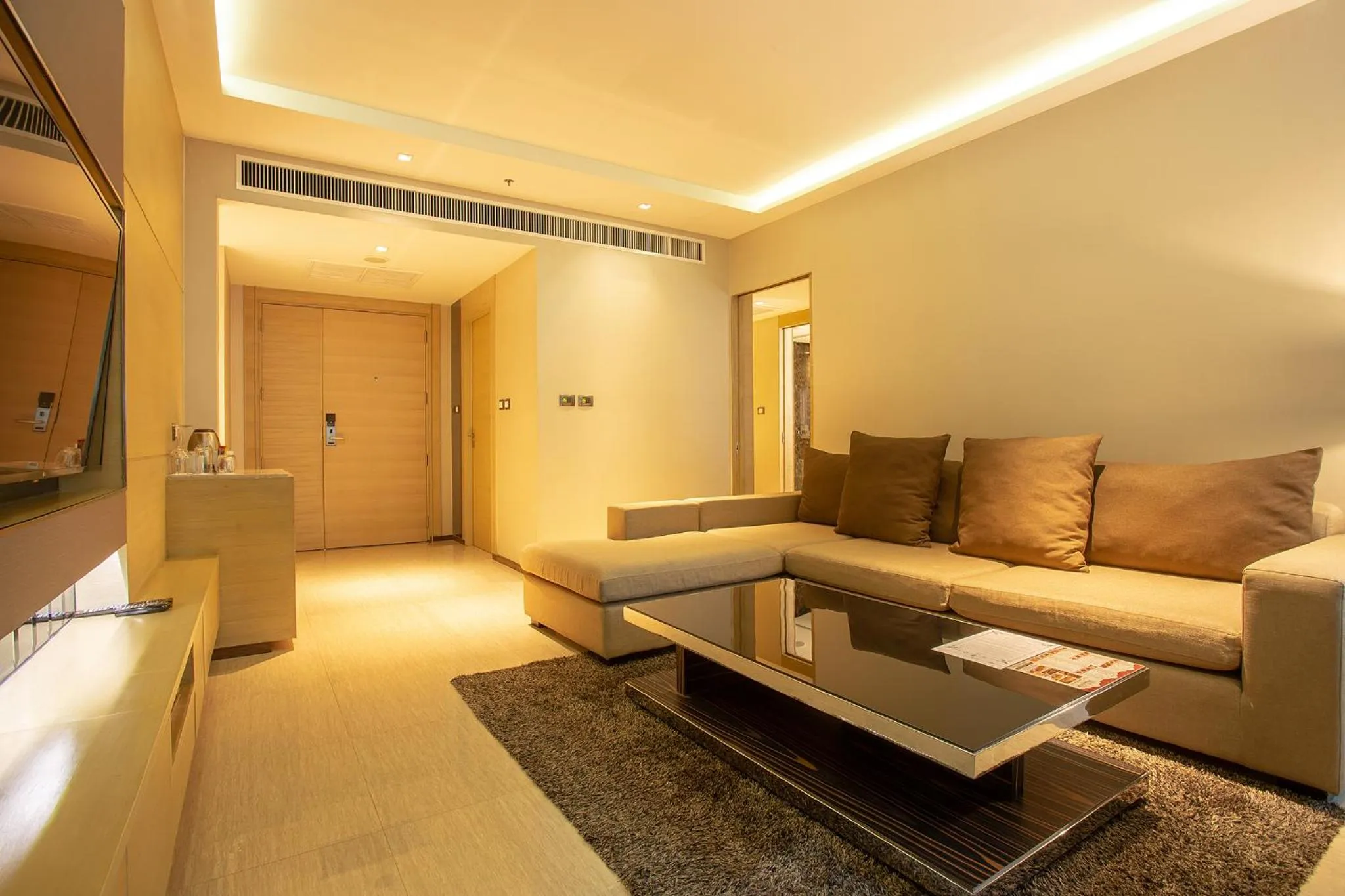 Graceland Bangkok by Grace Hotel - SHA Extra Plus