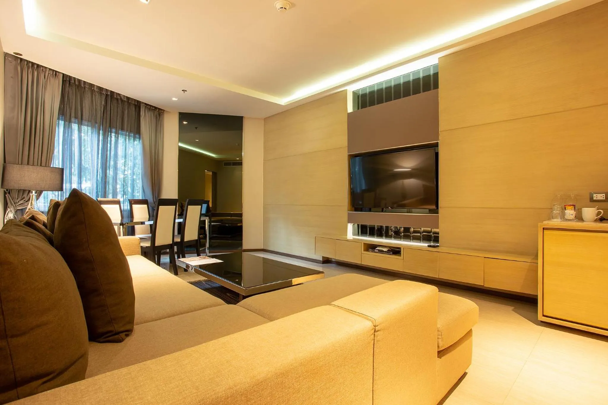 Graceland Bangkok by Grace Hotel - SHA Extra Plus