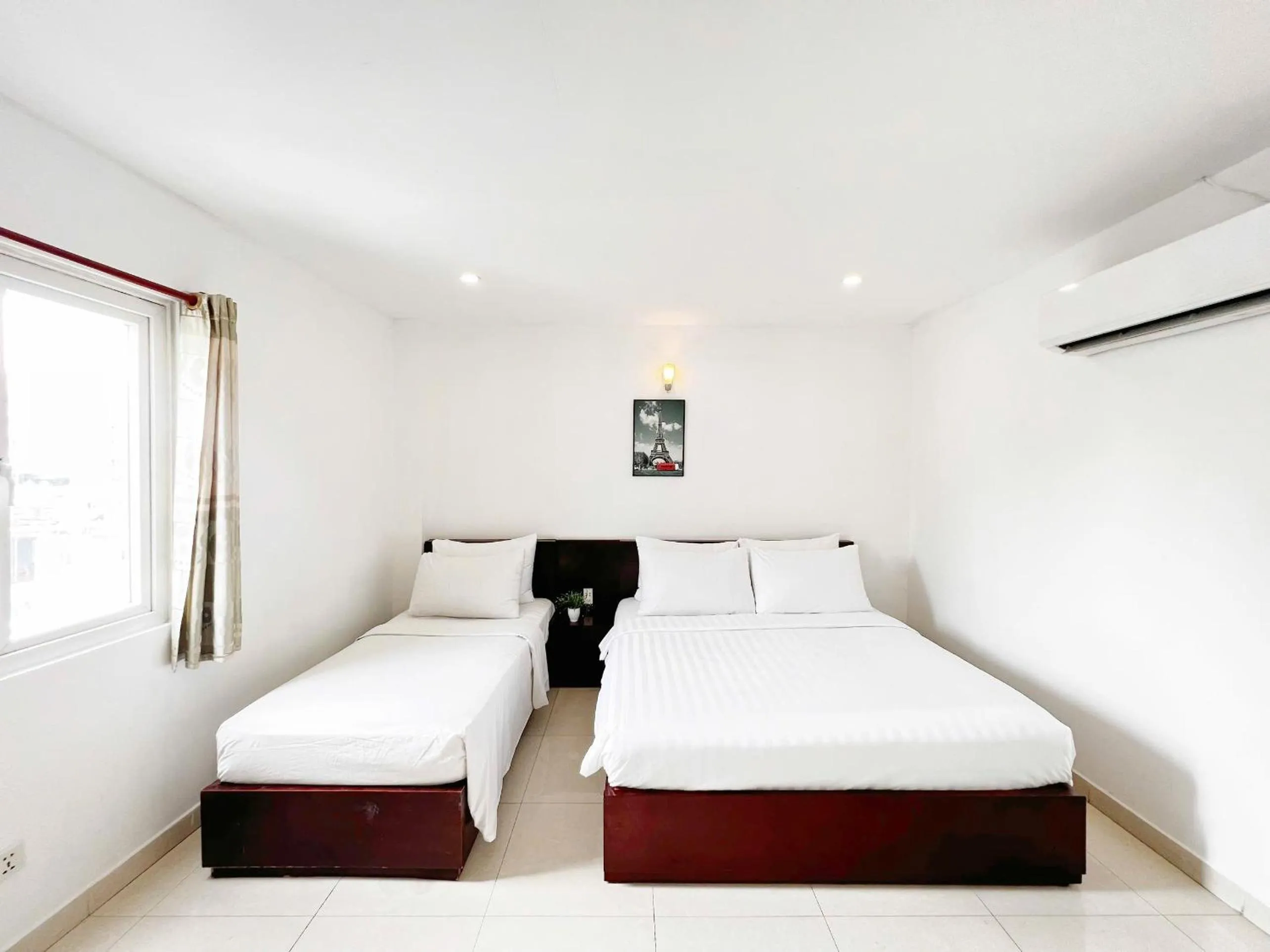 Property building, Bed in SaiGon Europe Hotel