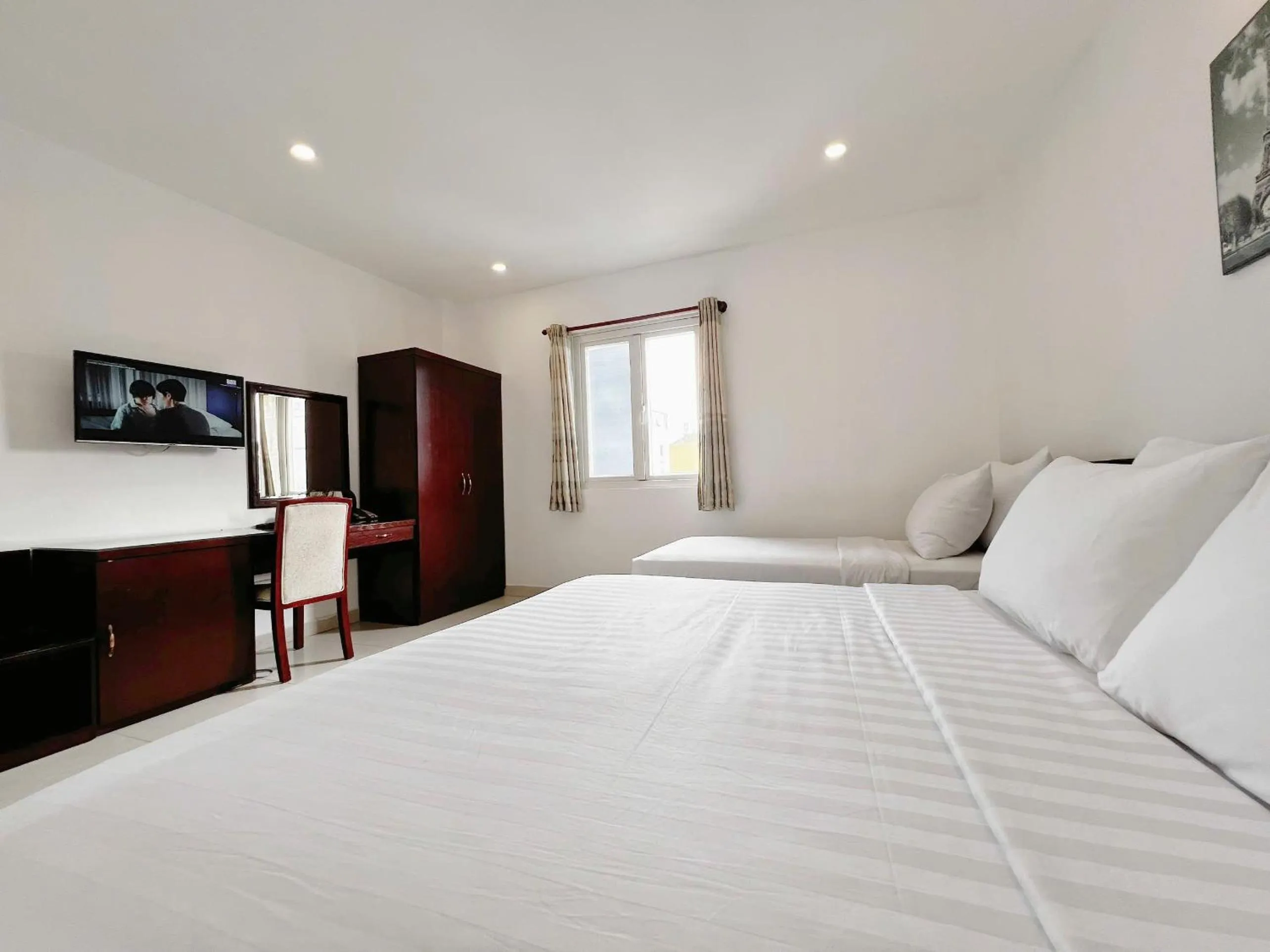 Property building, Bed in SaiGon Europe Hotel