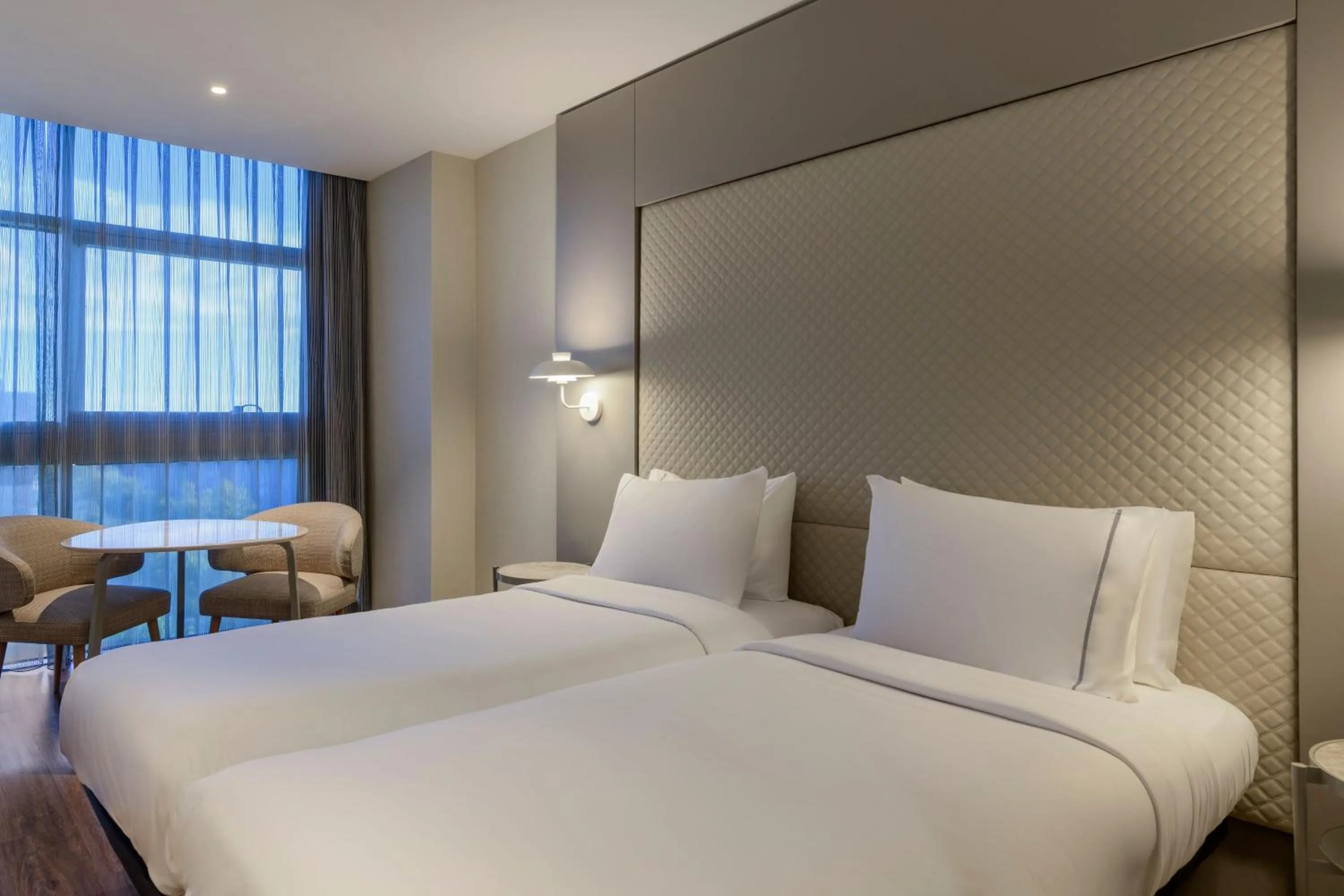 Photo of the whole room, Bed in AC Hotel Som by Marriott