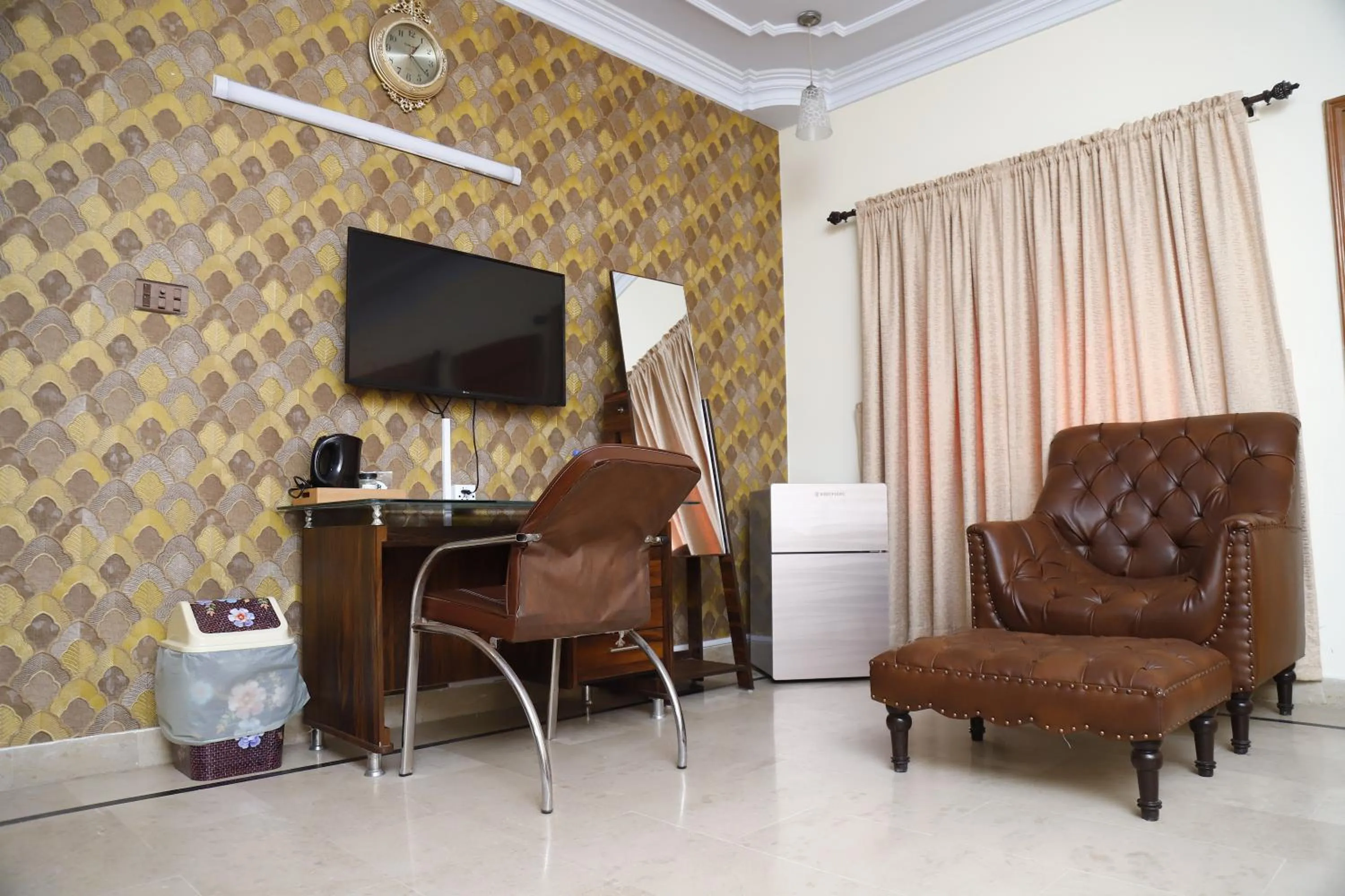 TV and multimedia in Waypoint Hotel