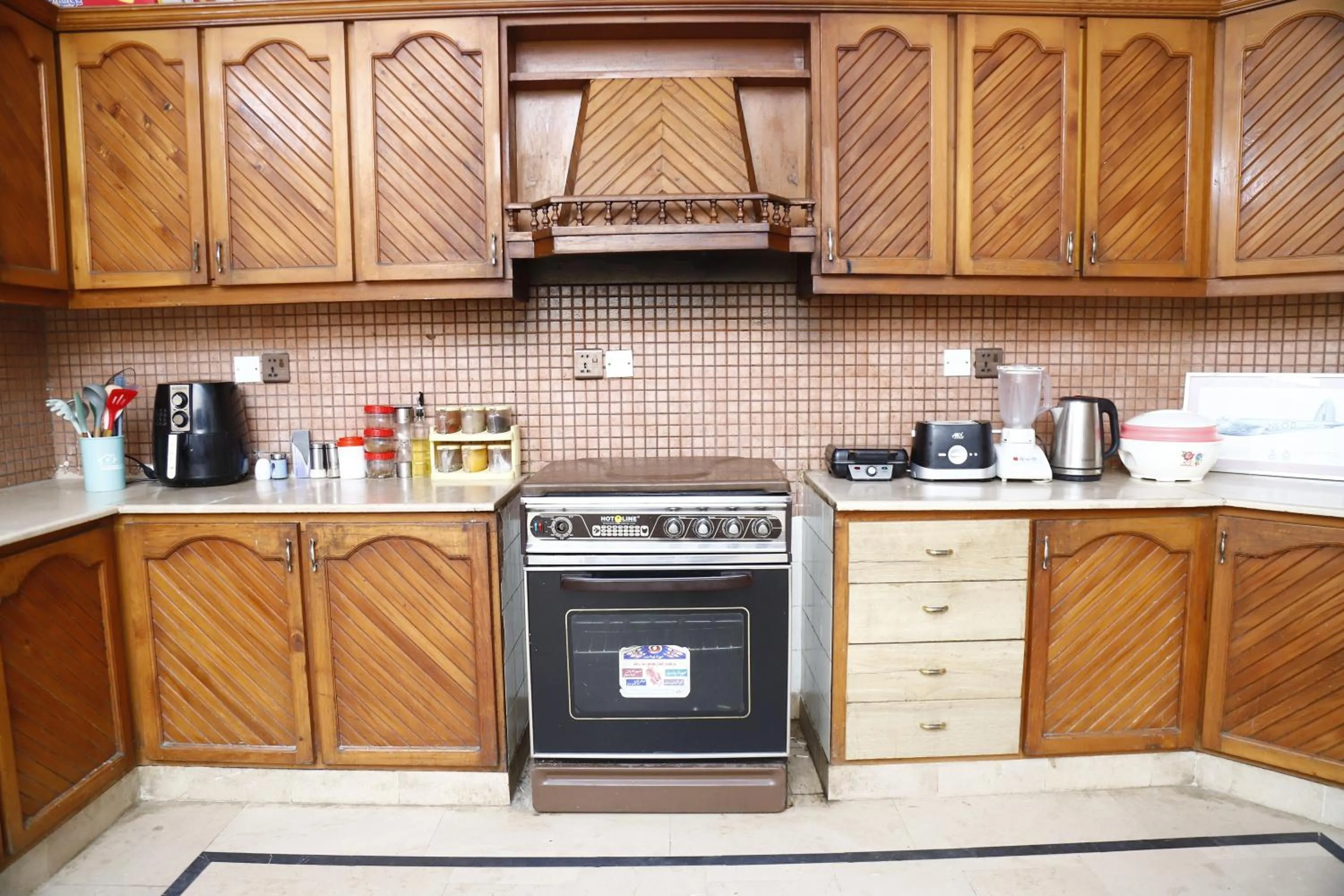 Coffee/tea facilities in Waypoint Hotel