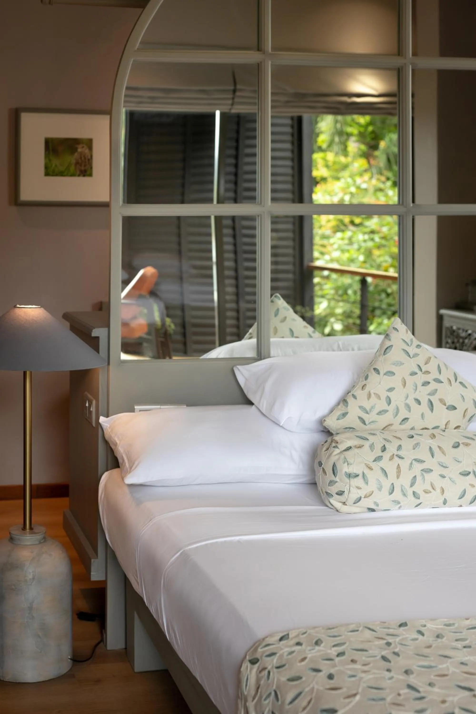 Bed in Mapakada Village - Mahiyanganaya