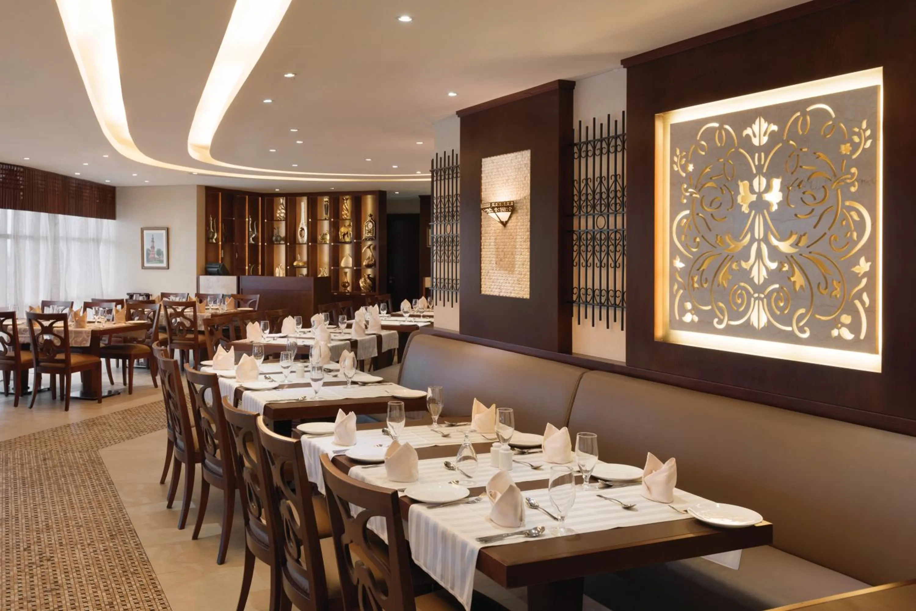 Restaurant/places to eat in Ramada Abu Dhabi Corniche