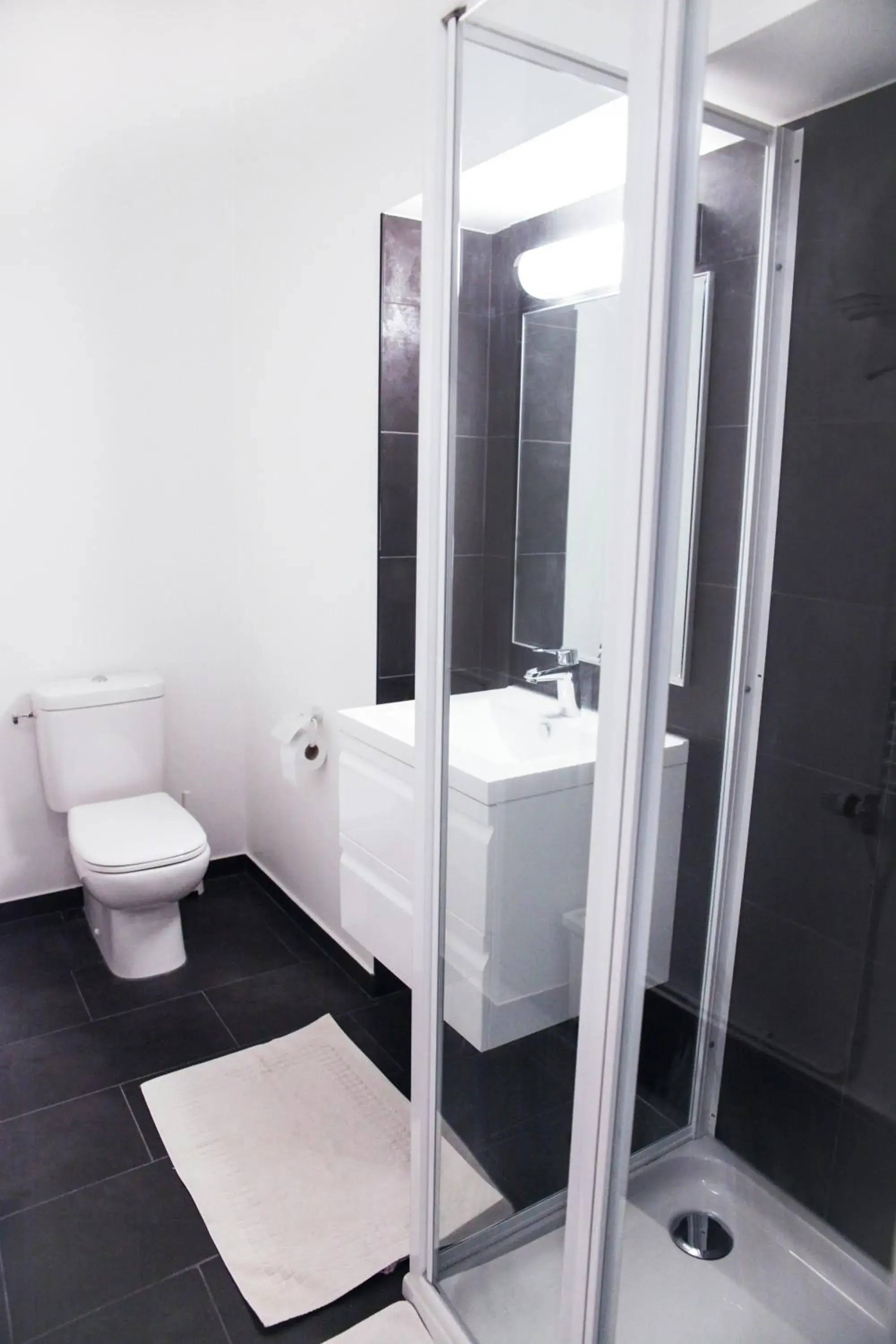 Economy Double Room in Hotel Satellite Economy Double Room in Hotel Satellite