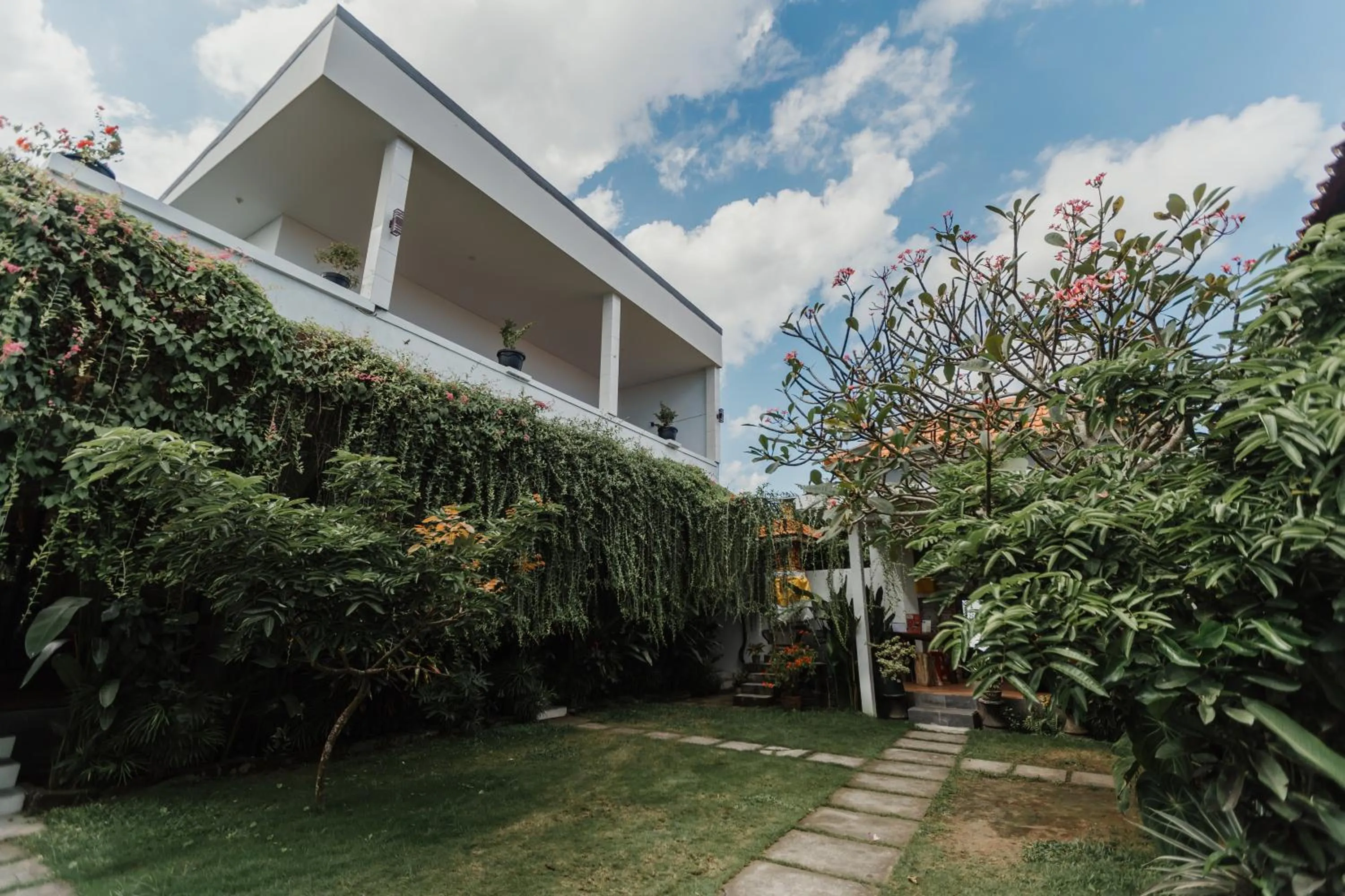 Property building in Dana's House