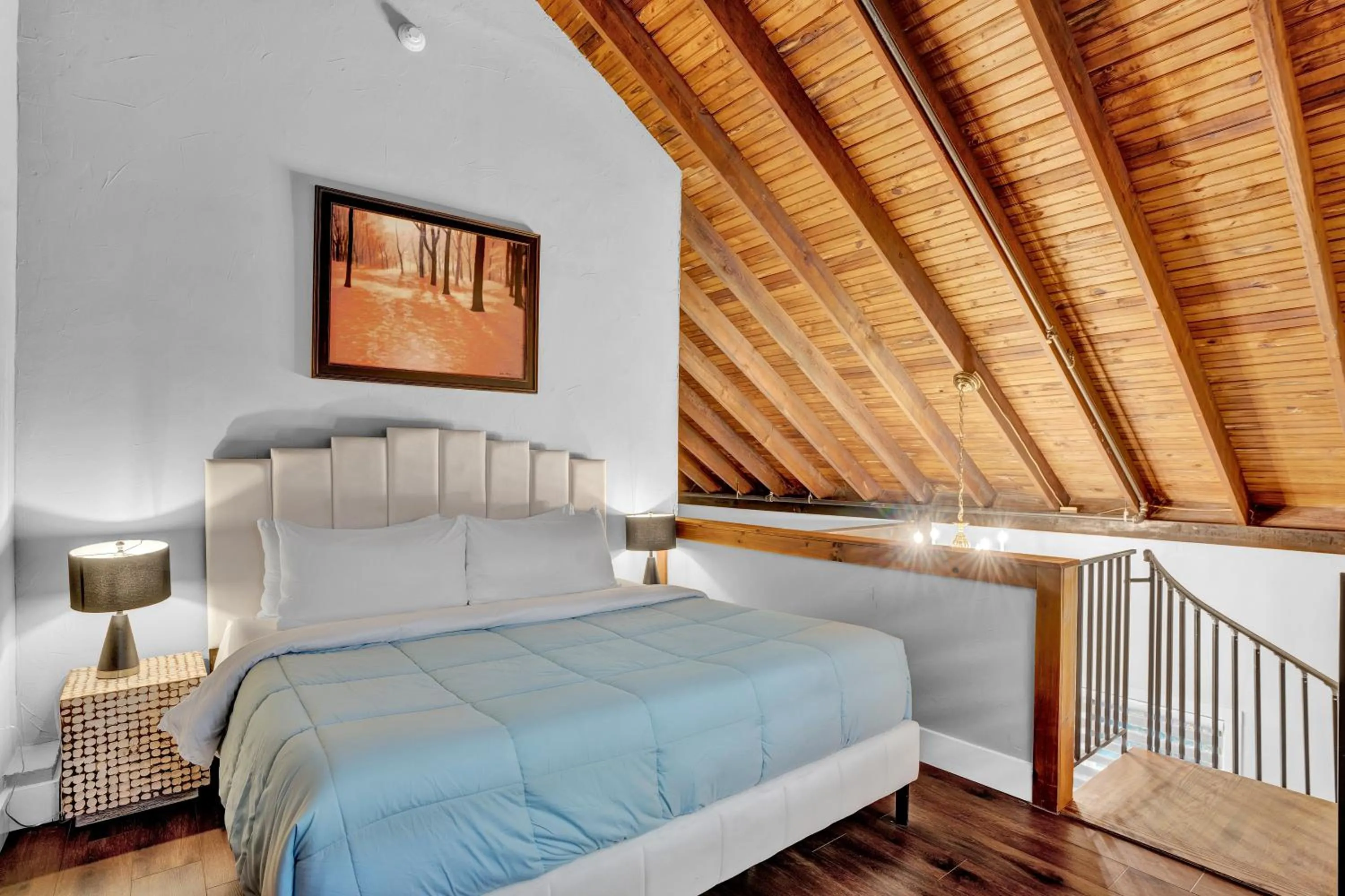 Bed in Chimney Hill Estate Inn