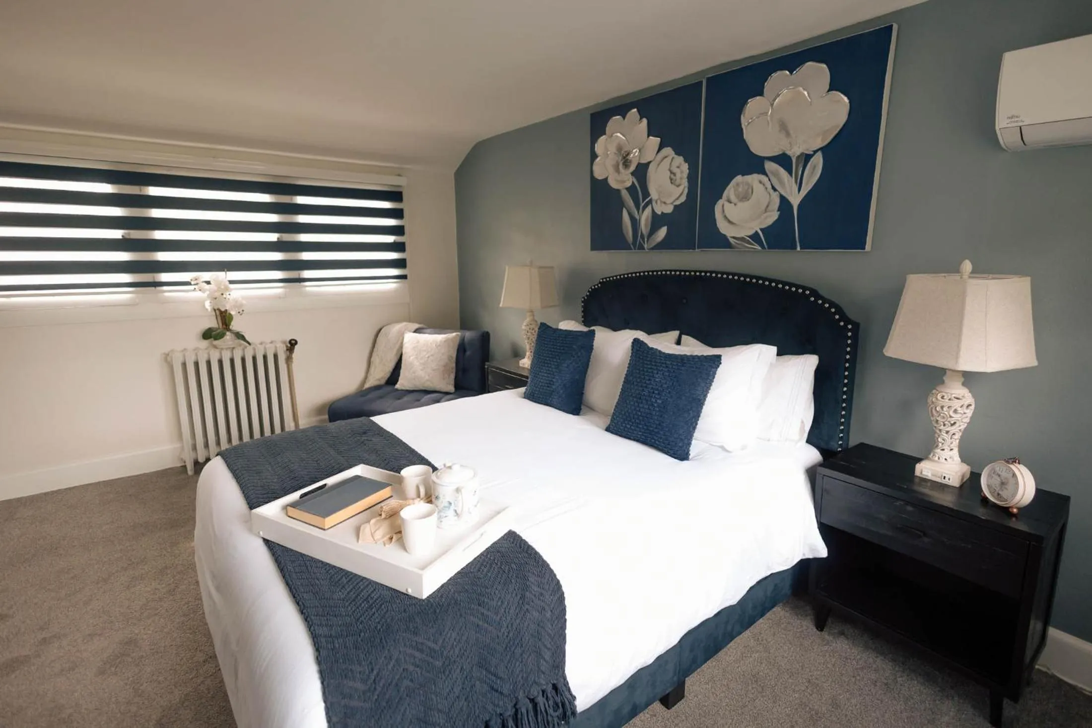 Bed in Chimney Hill Estate Inn