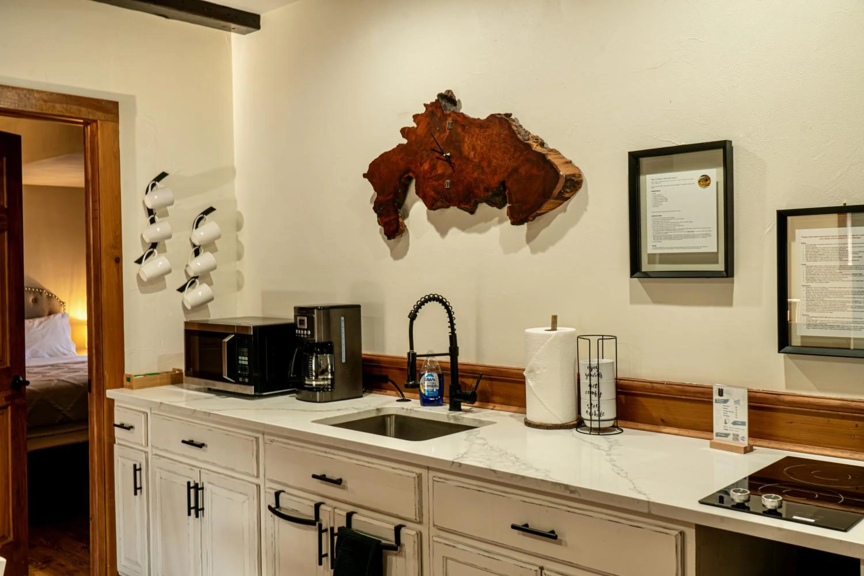 Chimney Hill Estate Inn