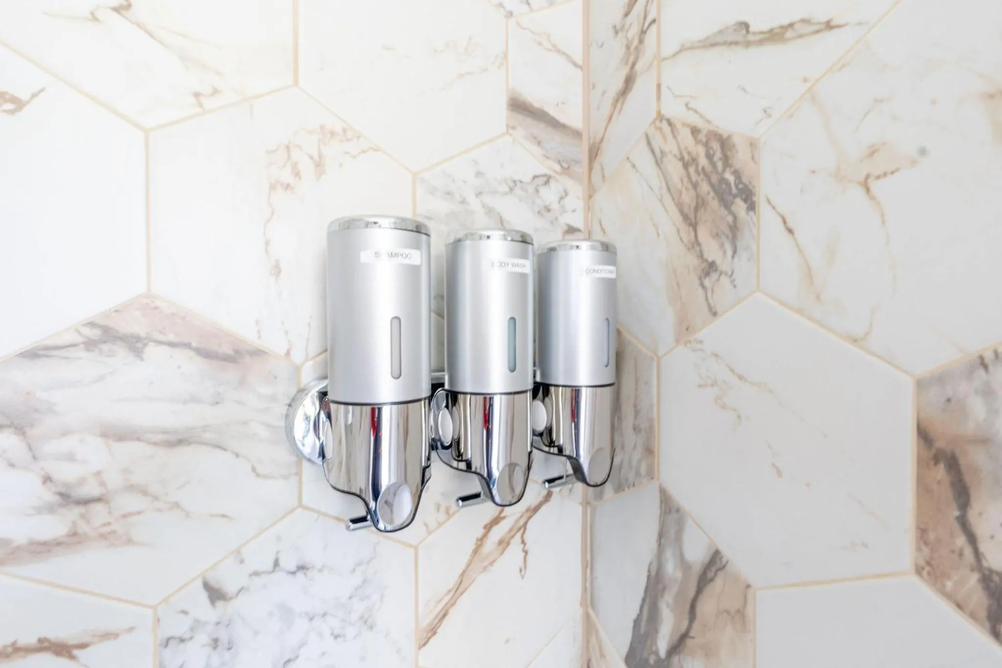 Shower in Chimney Hill Estate Inn