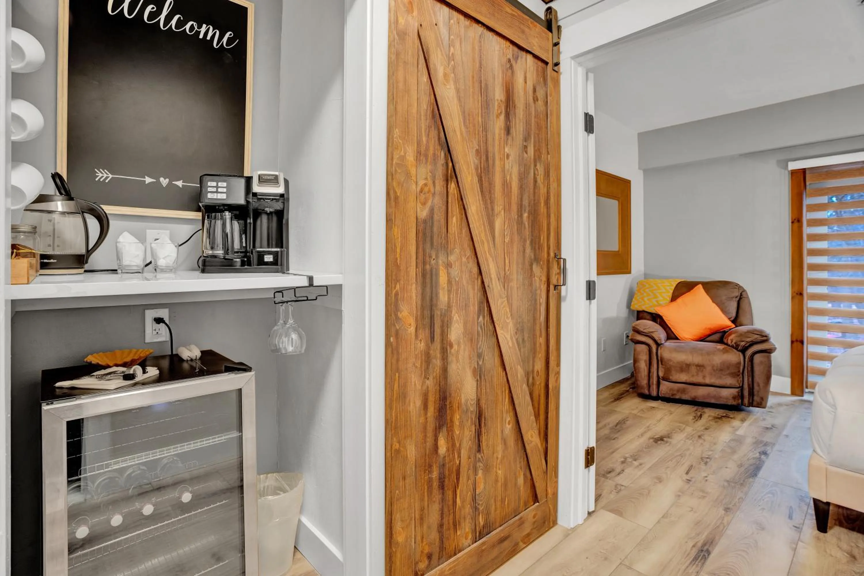 Coffee/tea facilities, Bed in Chimney Hill Estate Inn