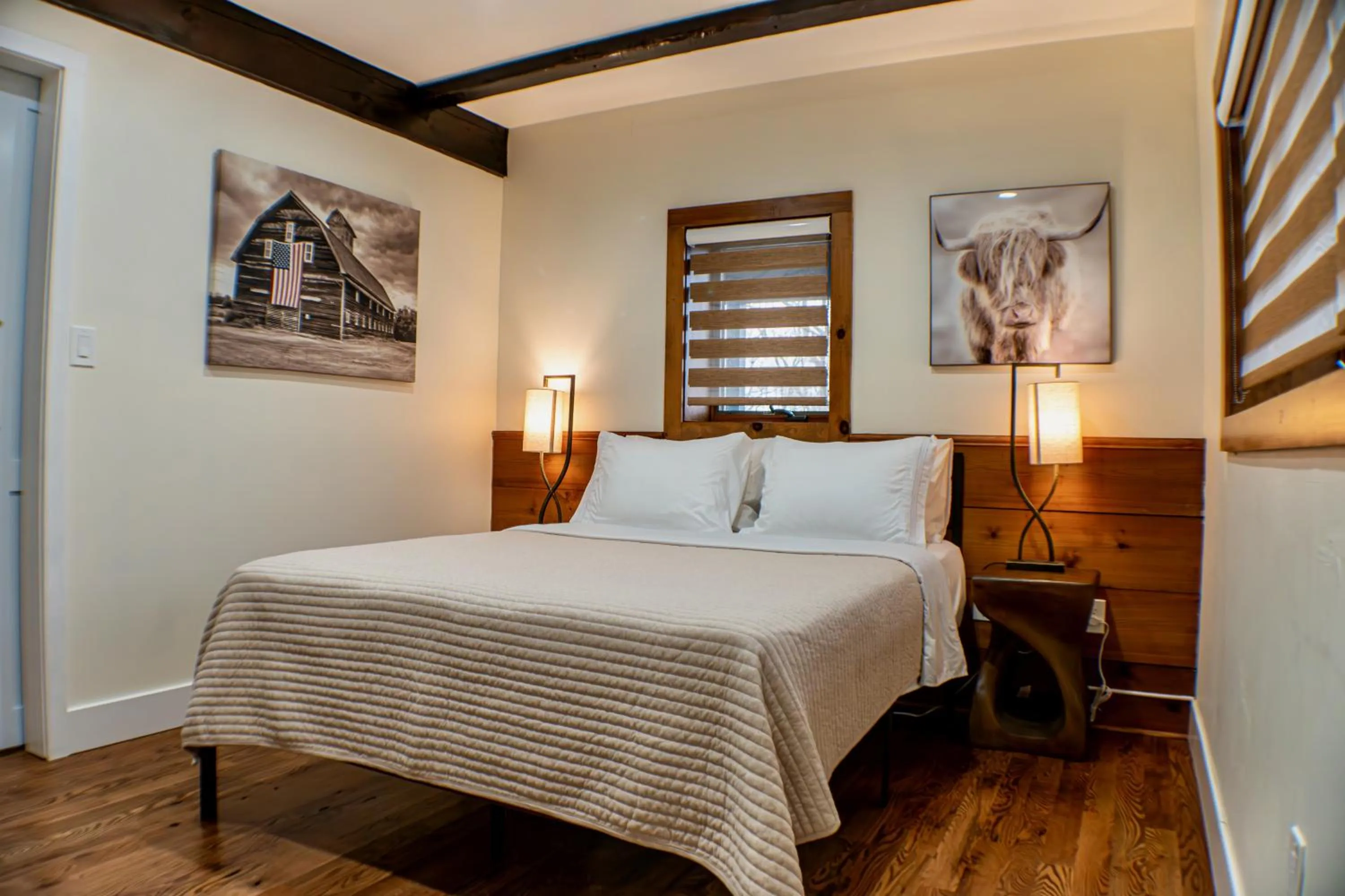 Bed in Chimney Hill Estate Inn