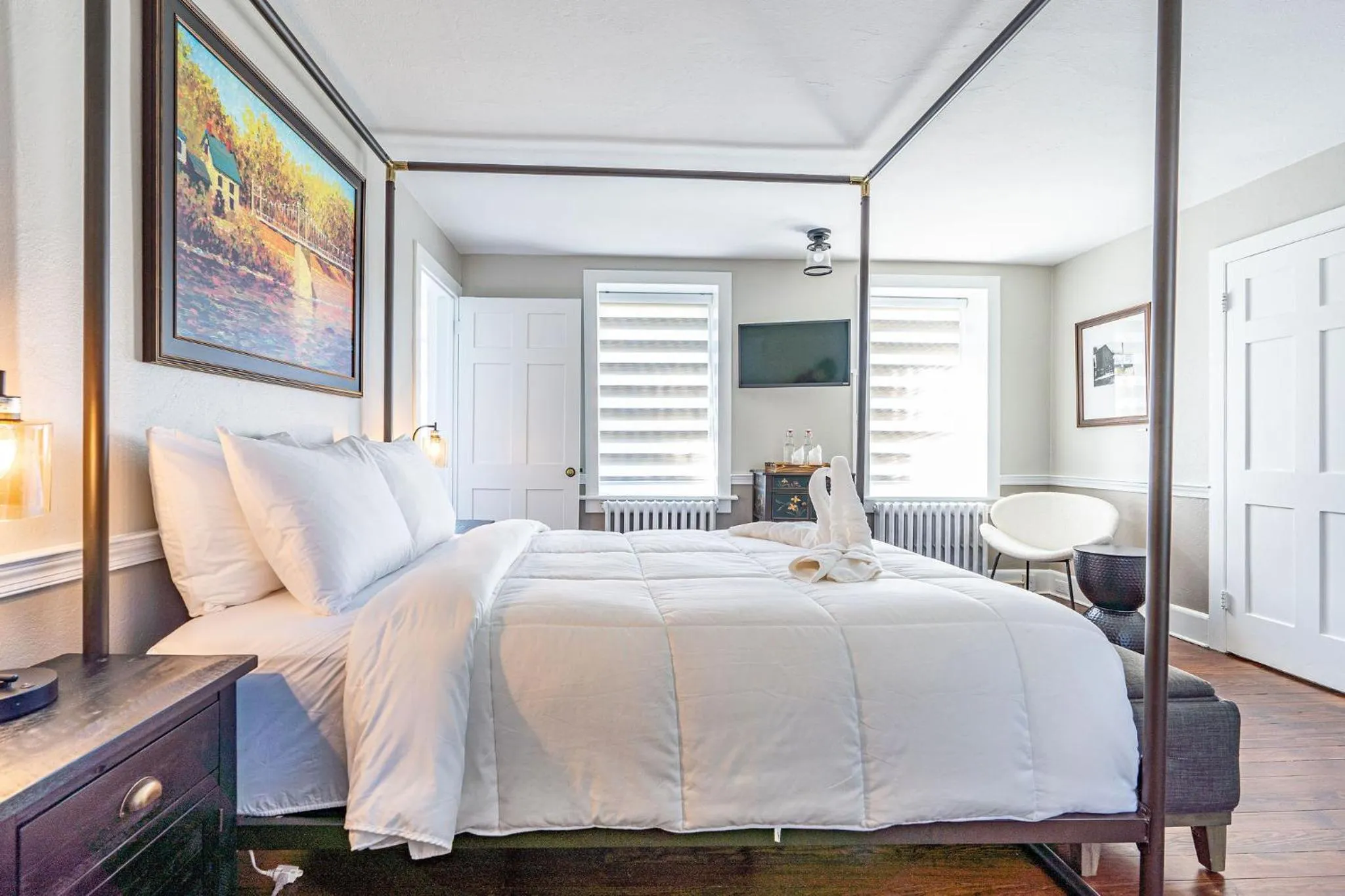 Bed in Chimney Hill Estate Inn