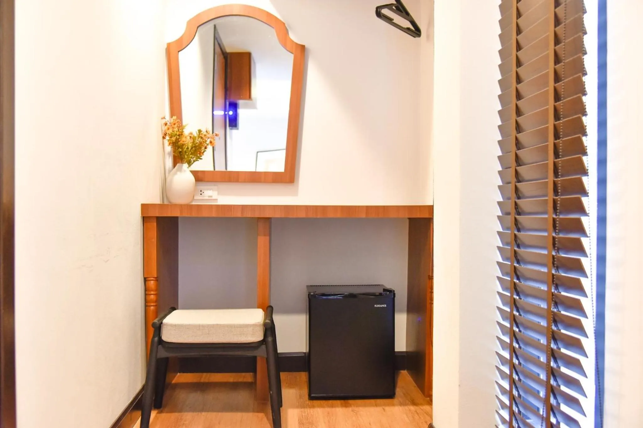 Photo of the whole room in Be Phrasingh Hotel Chiang Mai