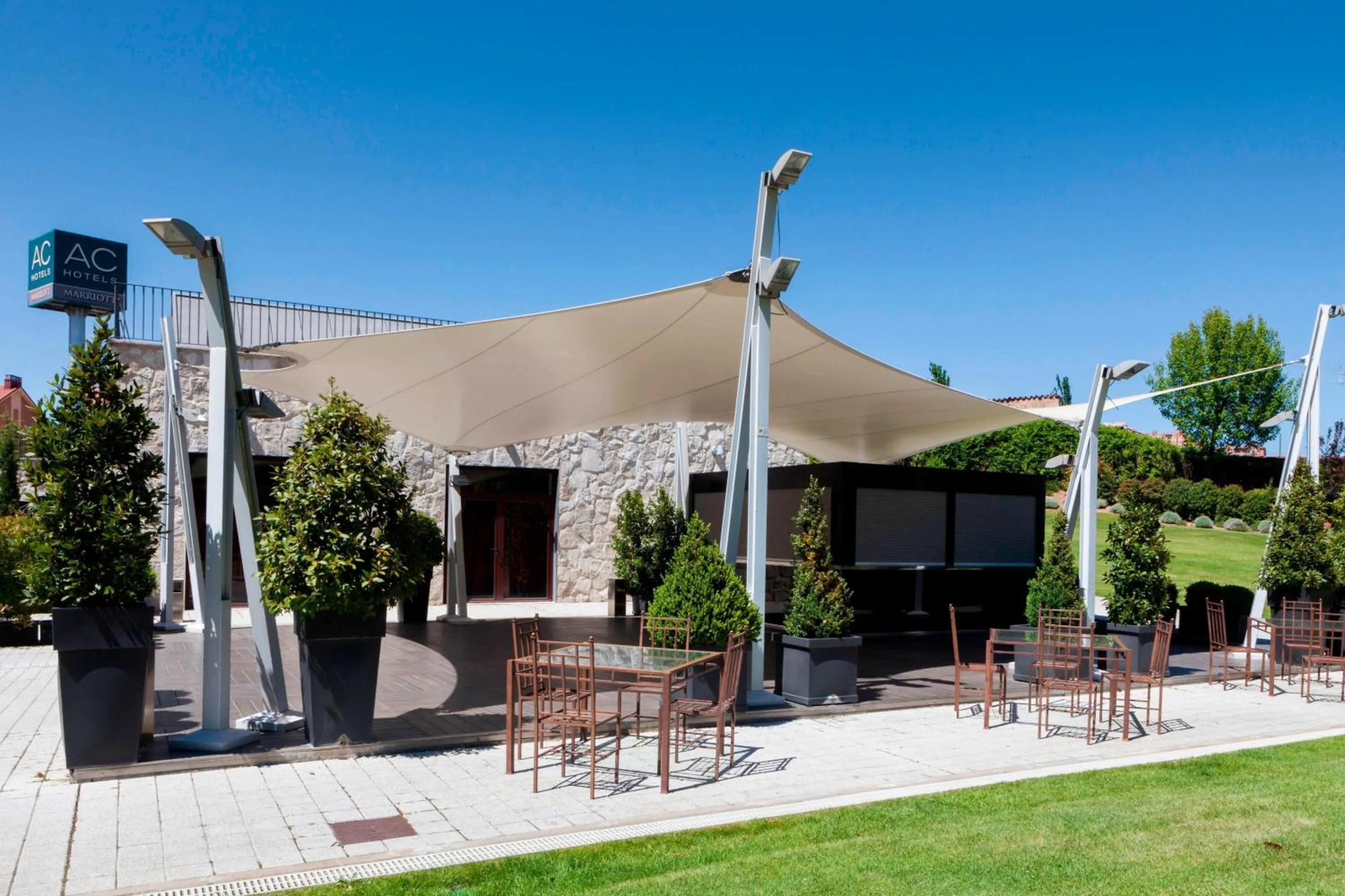 Meeting/conference room in AC Hotel Palacio de Santa Ana by Marriott