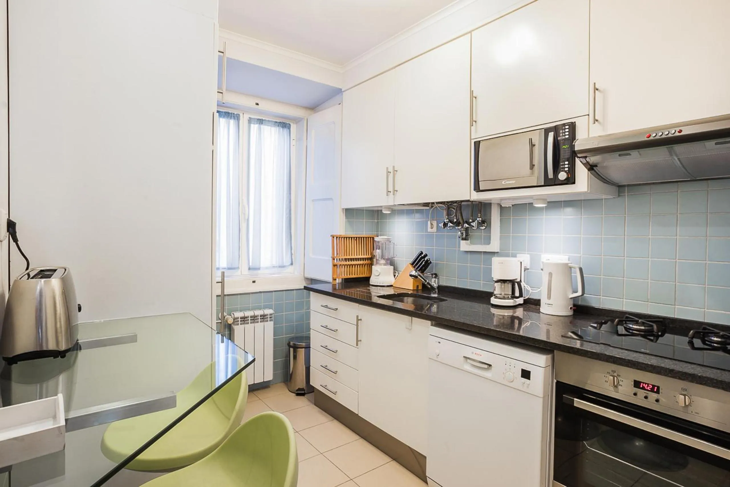 Kitchen or kitchenette in LV Premier Apartments Baixa- PR