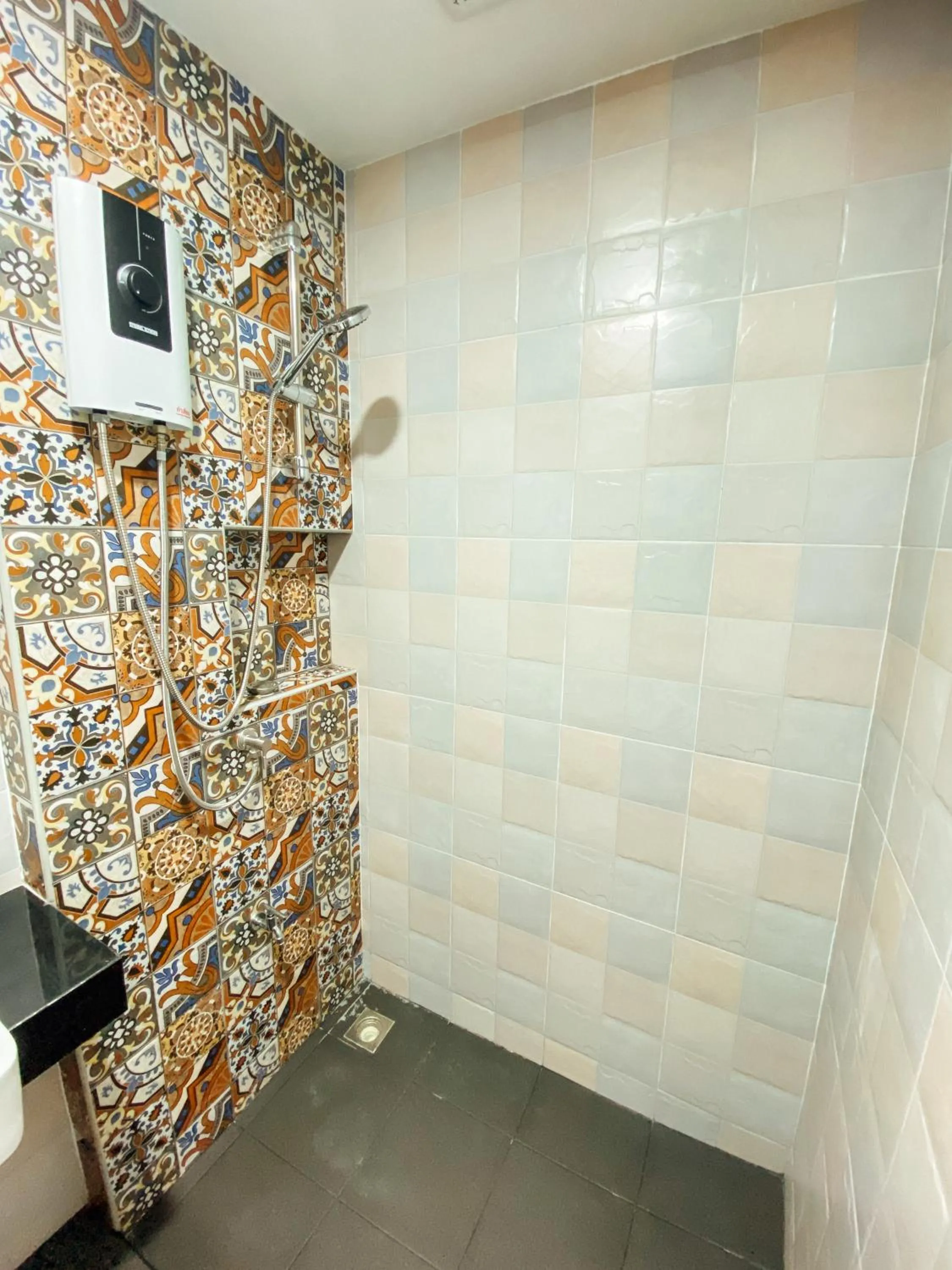 Bathroom in GP House Bangkok - Sukhumvit Onnut BTS Skytrain