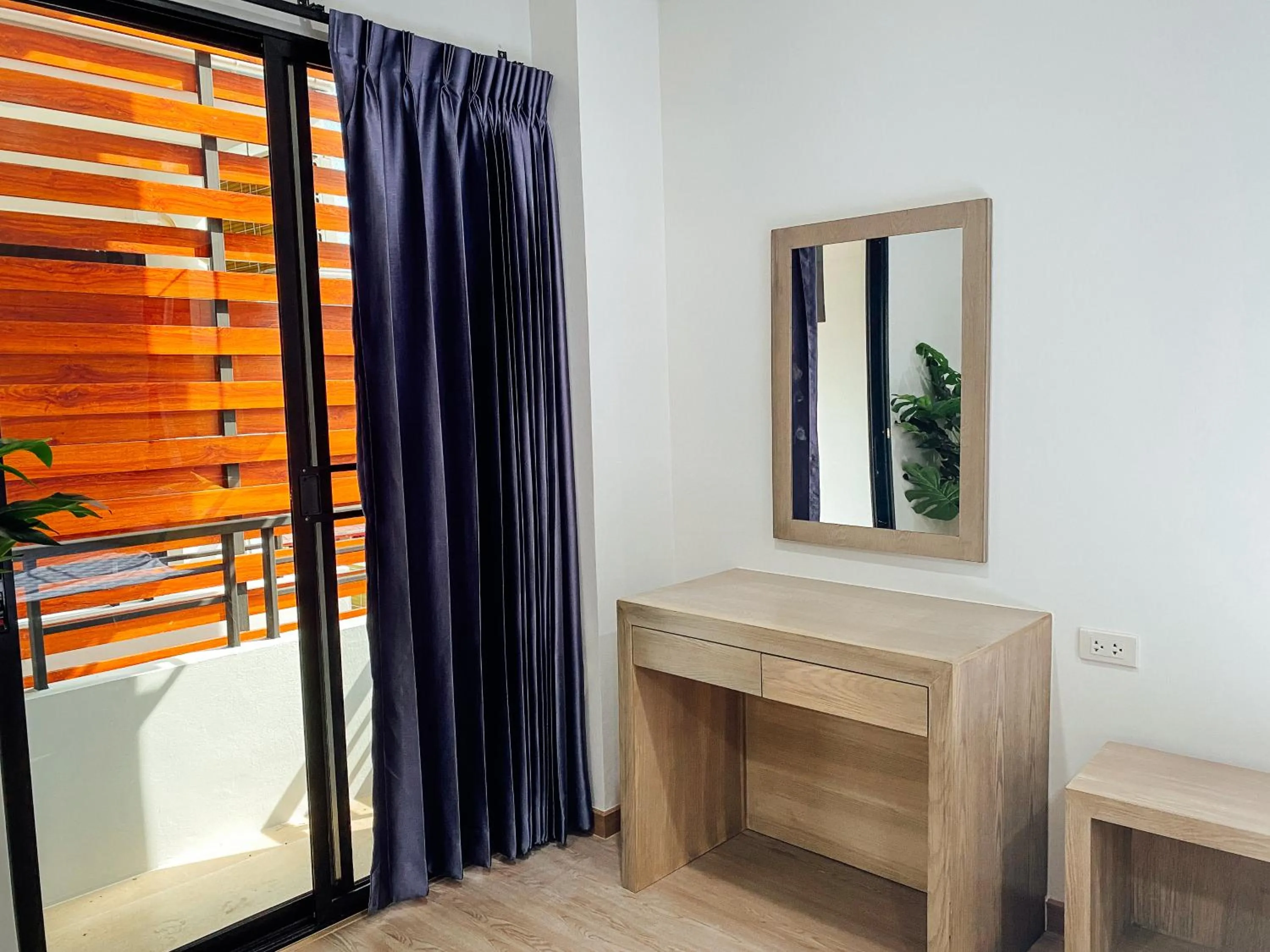 hair dresser in GP House Bangkok - Sukhumvit Onnut BTS Skytrain