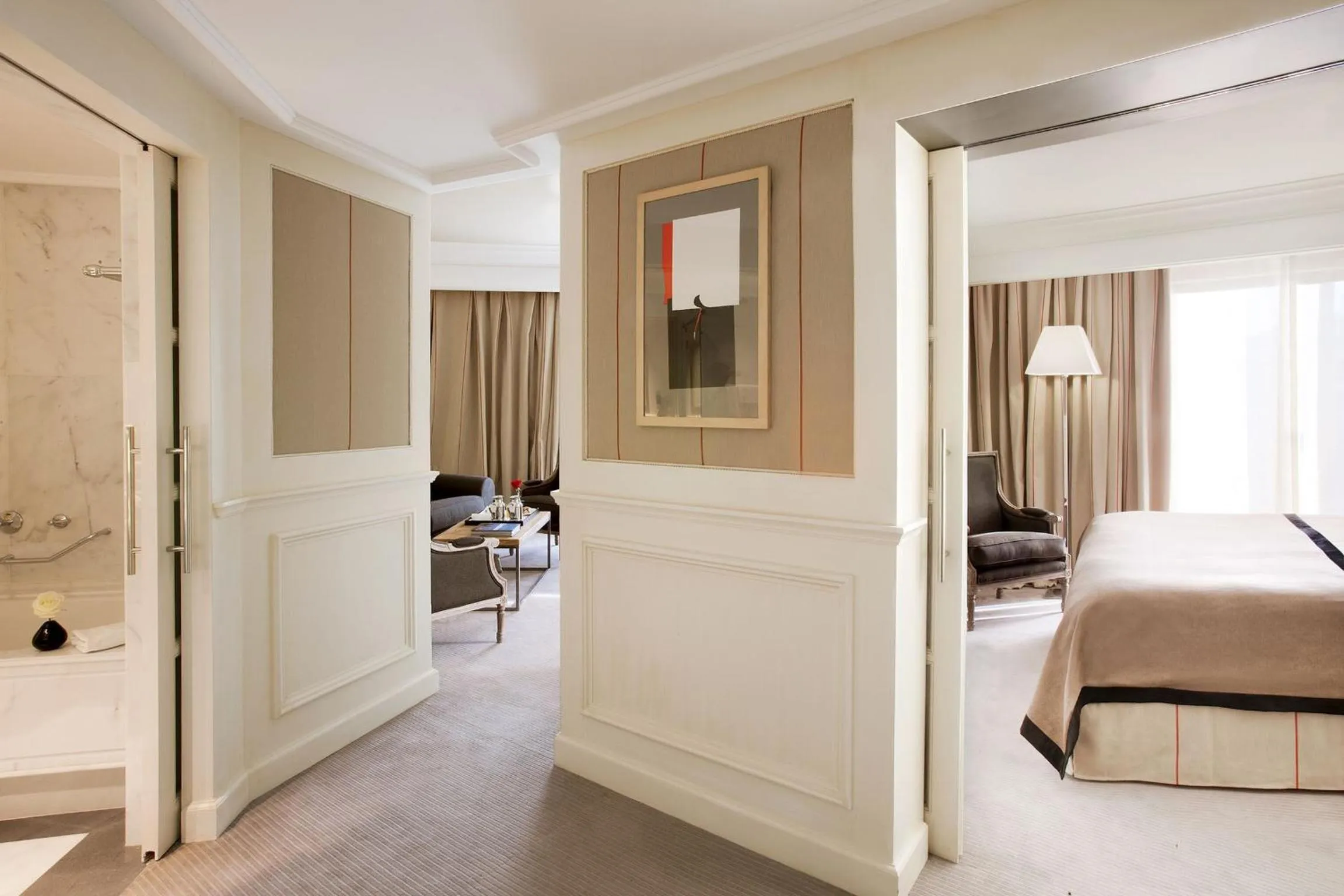 Photo of the whole room, Bed in Majestic Hotel & Spa Barcelona GL