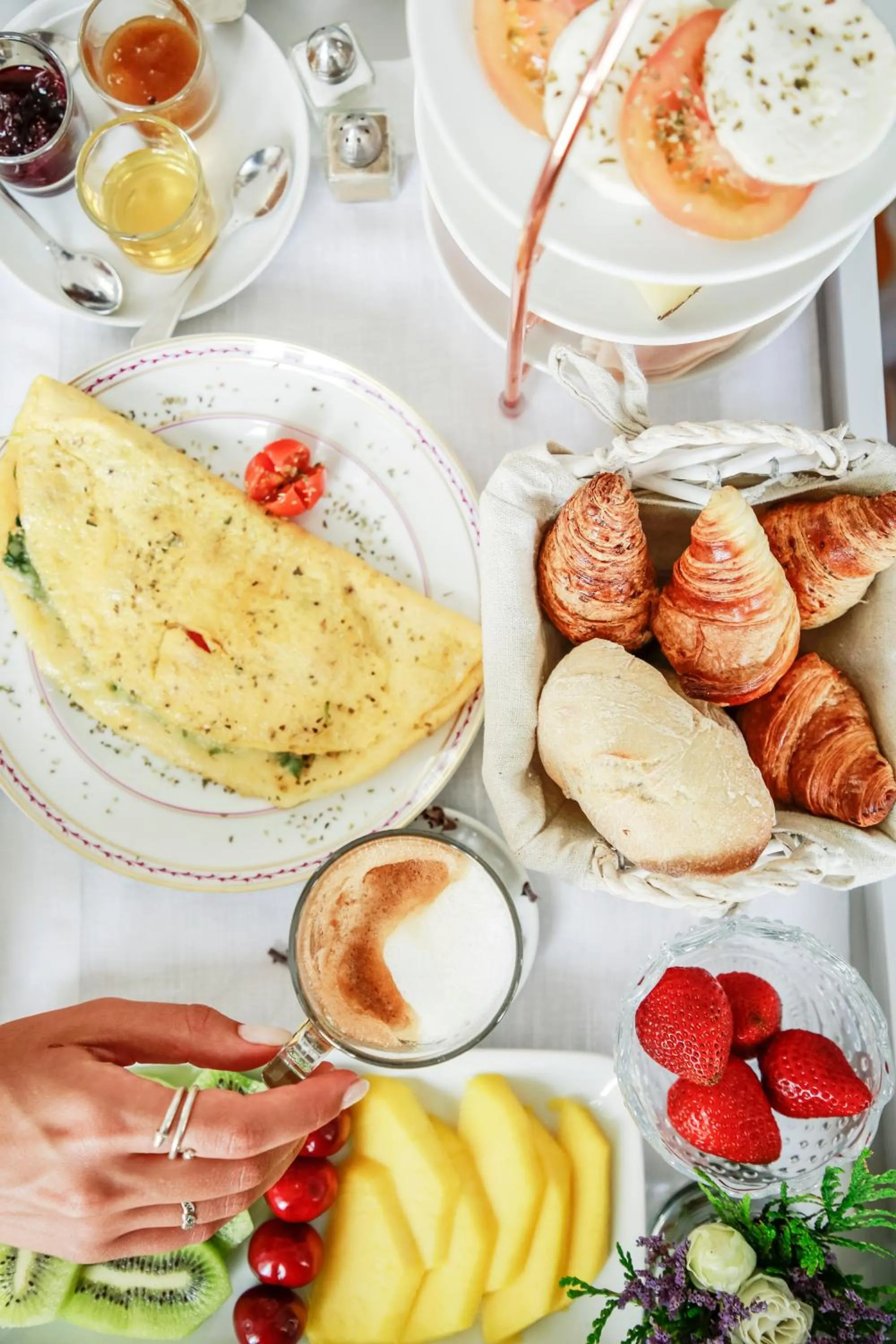 Food and drinks in 1872 River House by Olivia