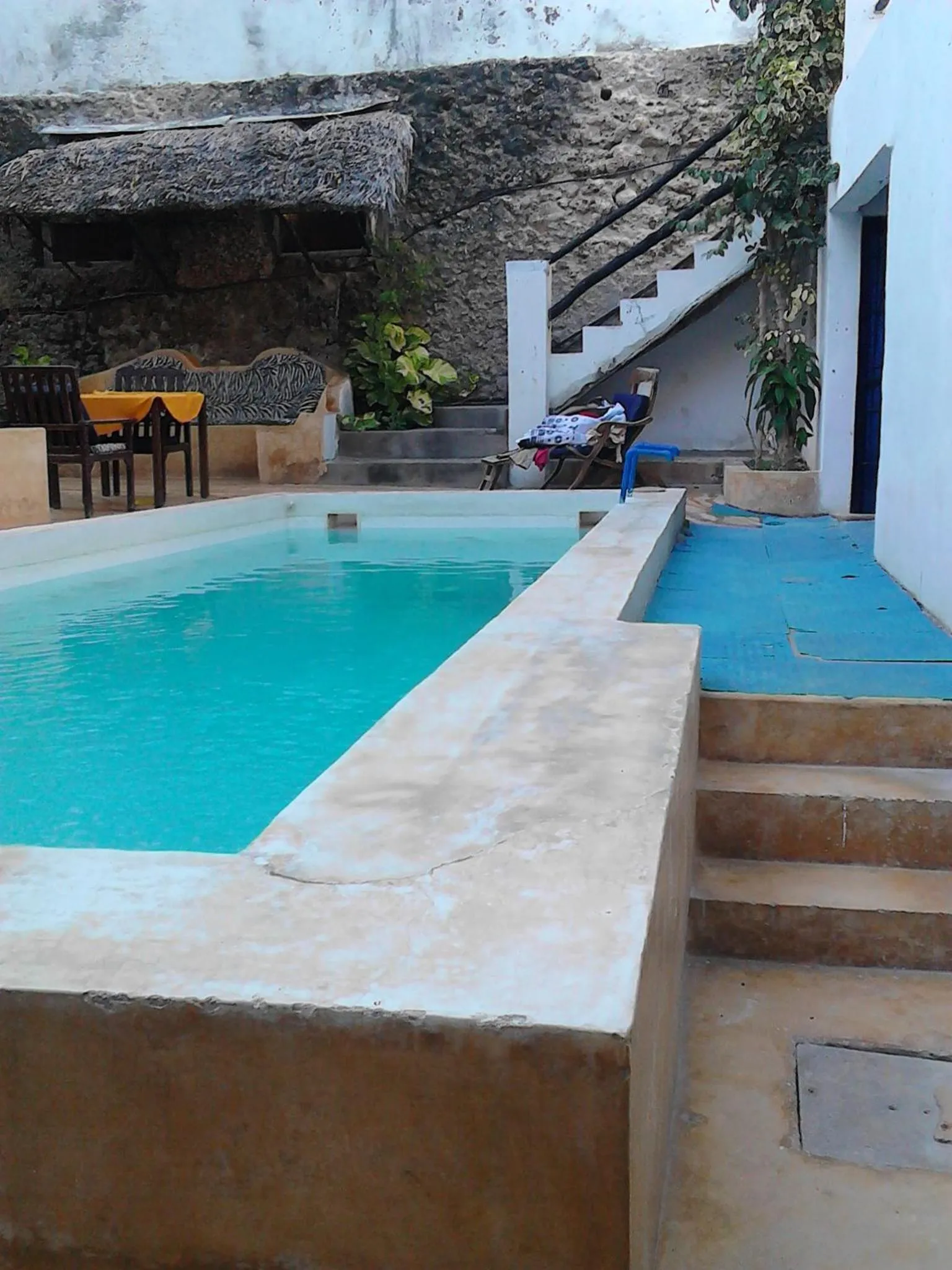 Swimming pool in Jannat House