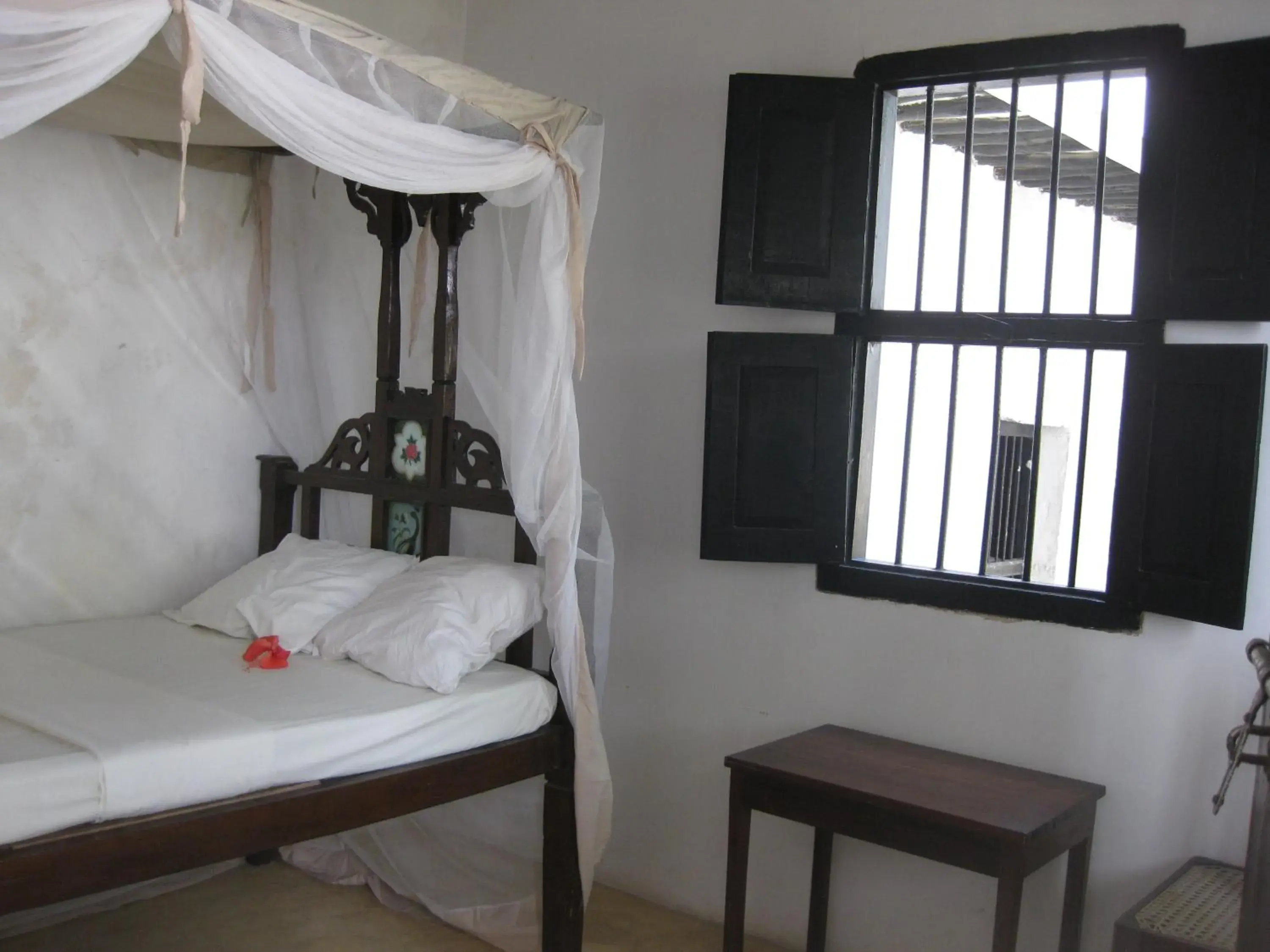 Single Room with Shared Bathroom in Jannat House Single Room with Shared Bathroom in Jannat House