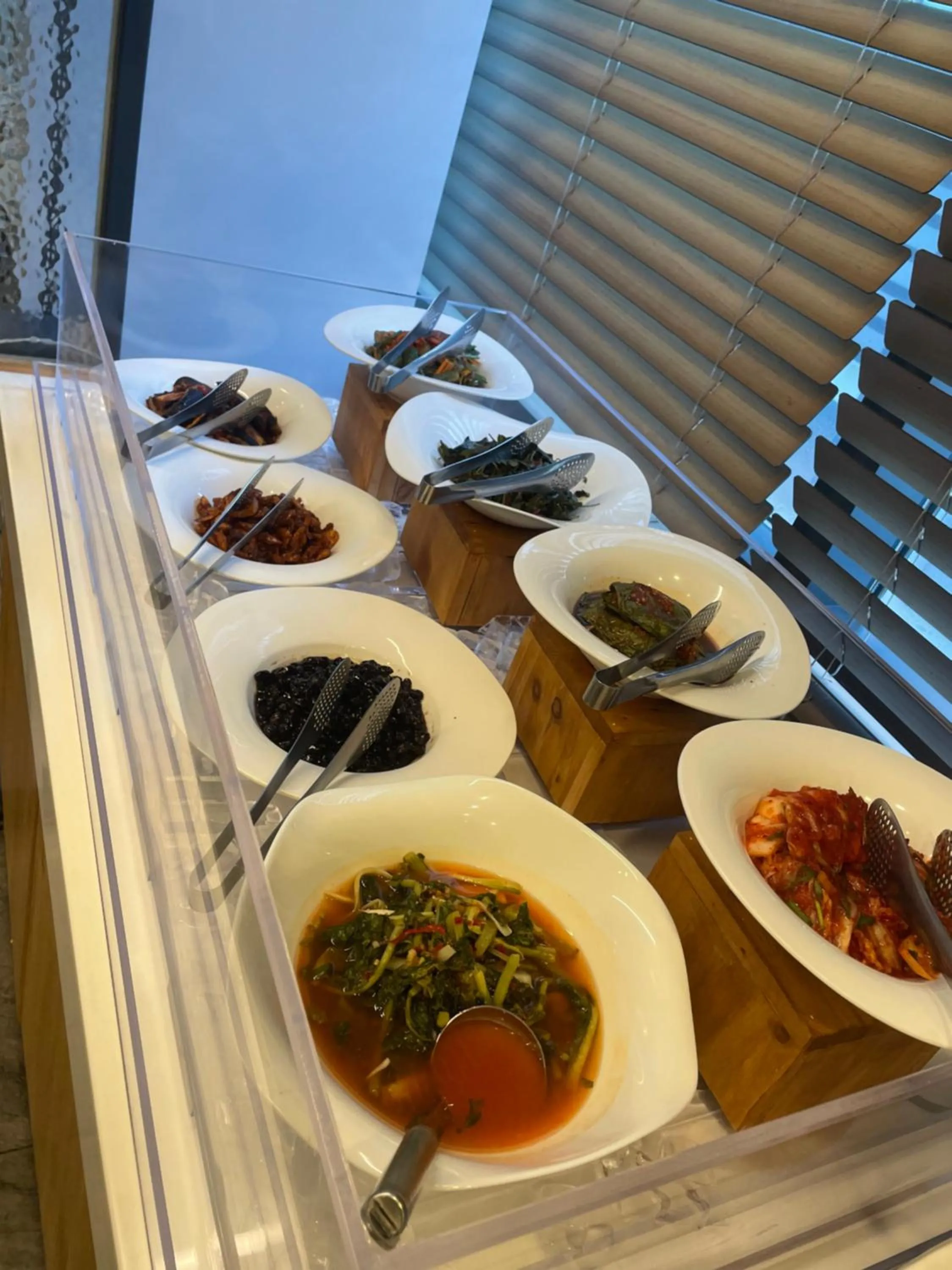 Restaurant/places to eat in JB Plus Hotel