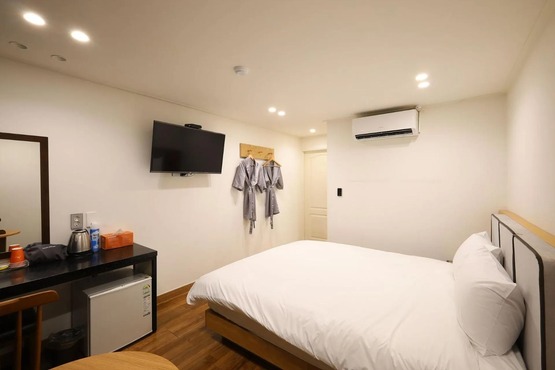 Bedroom, Bed in JB Plus Hotel