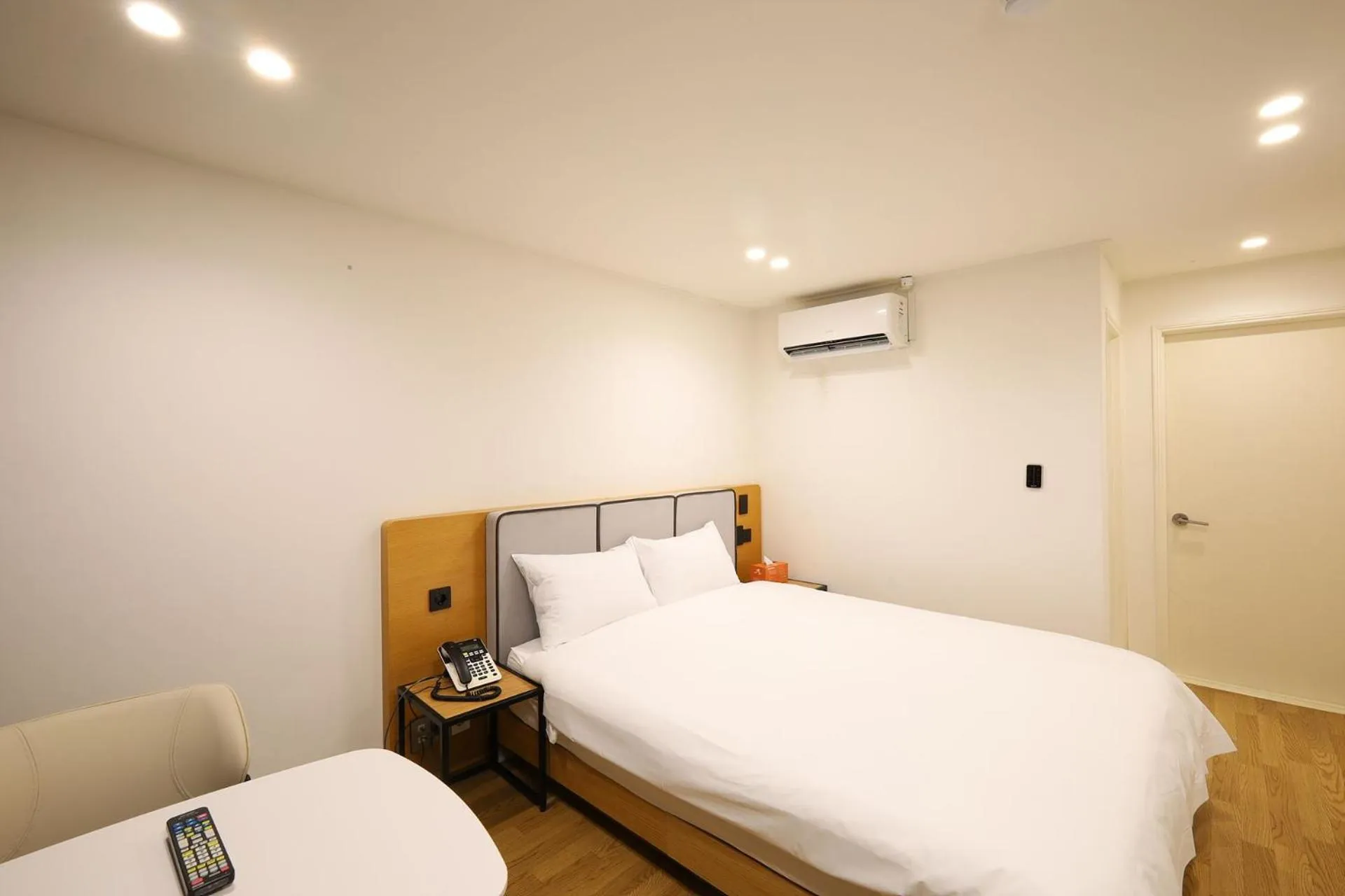 Bedroom, Bed in JB Plus Hotel