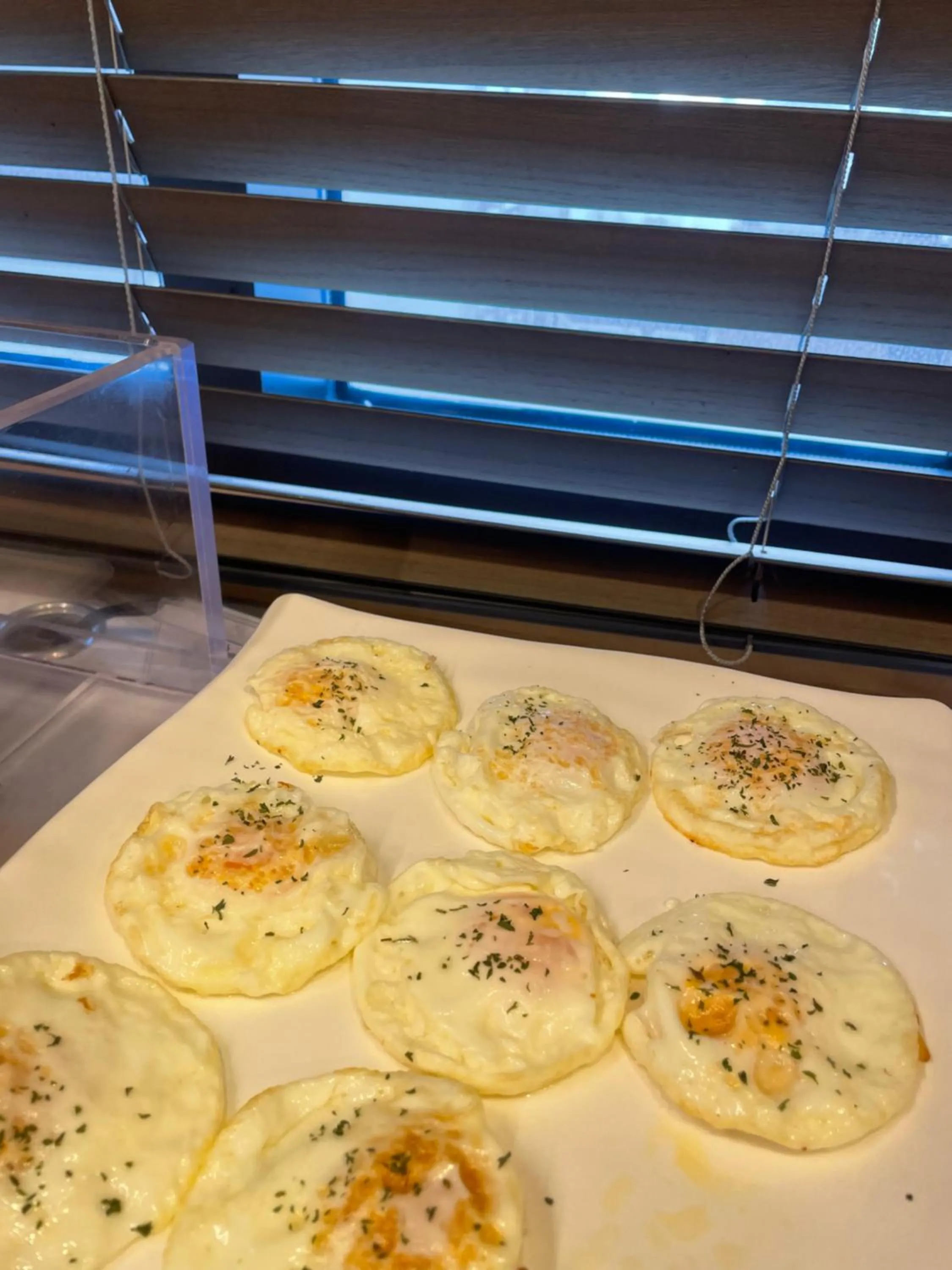 Restaurant/places to eat in JB Plus Hotel