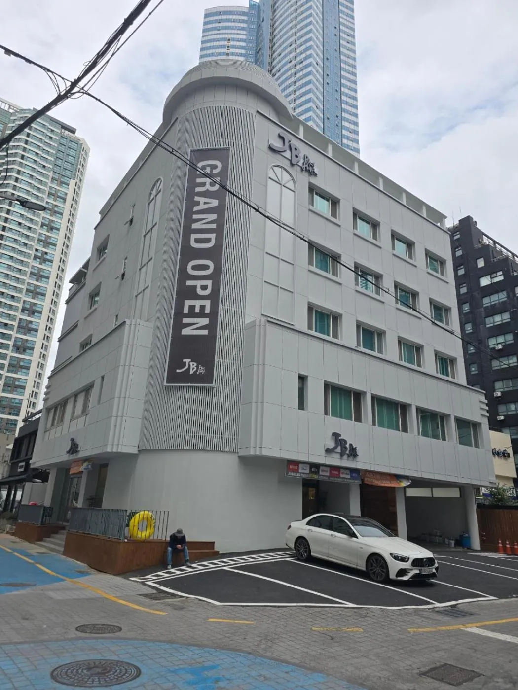 Property building in JB Plus Hotel