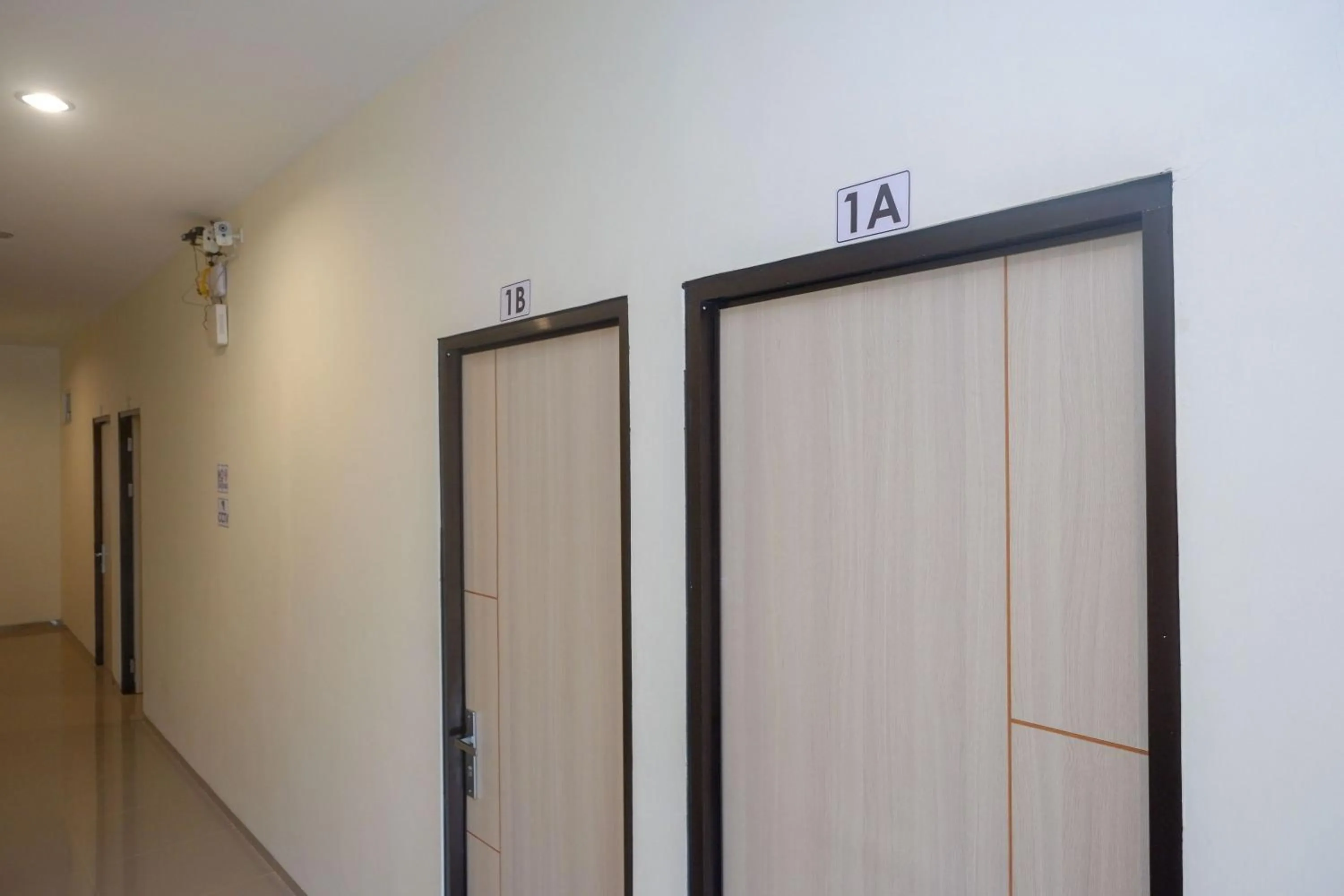 Facade/entrance in RedDoorz Syariah near RS Soeradji Pemuda Klaten