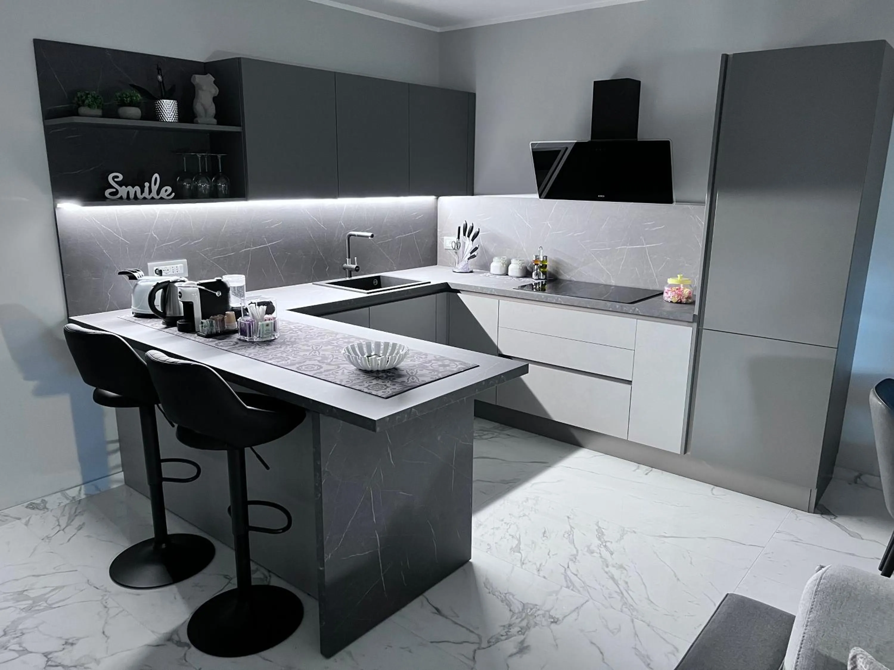 Coffee/tea facilities in Le Porte luxury apartment