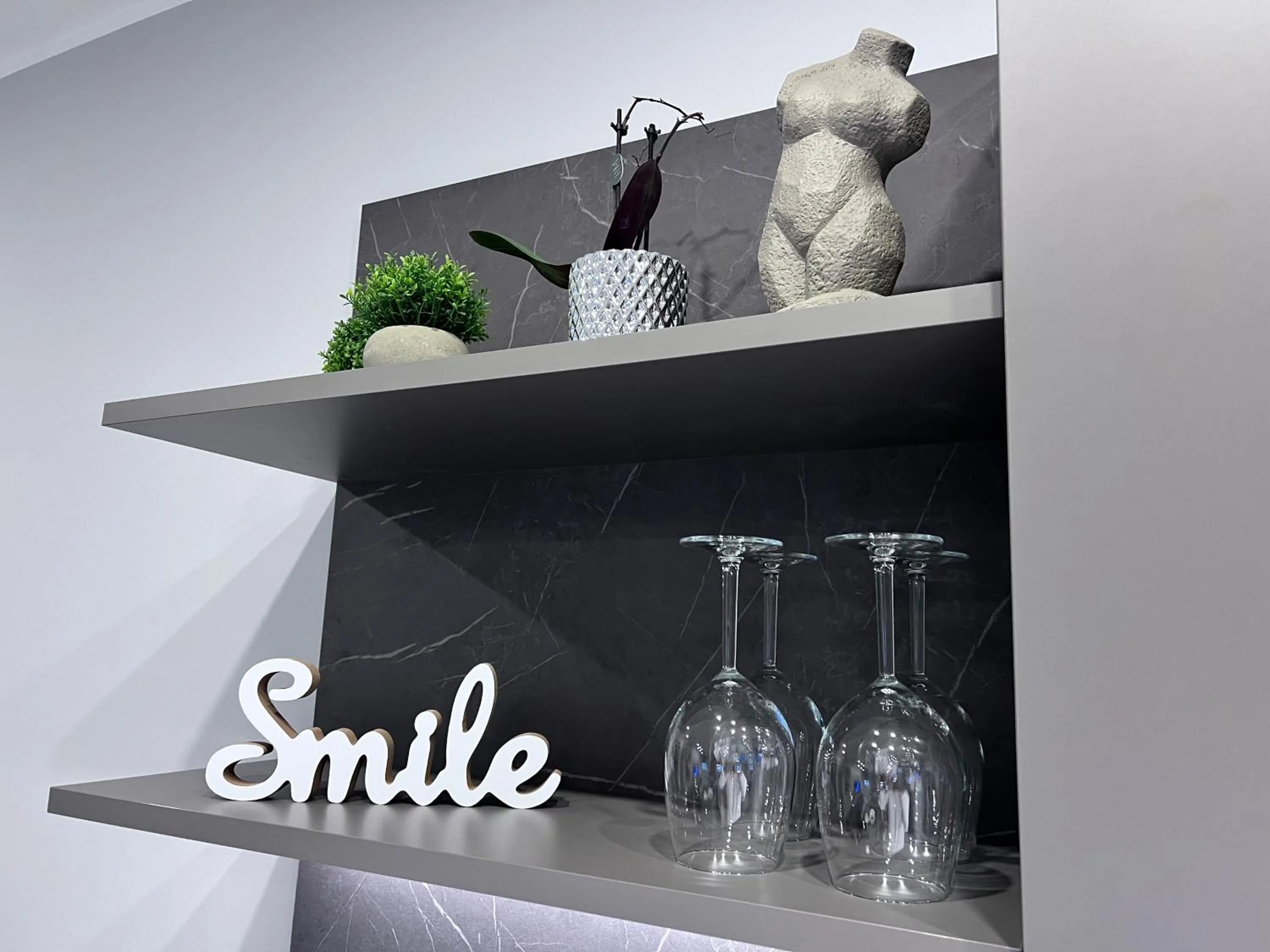 Logo/Certificate/Sign in Le Porte luxury apartment