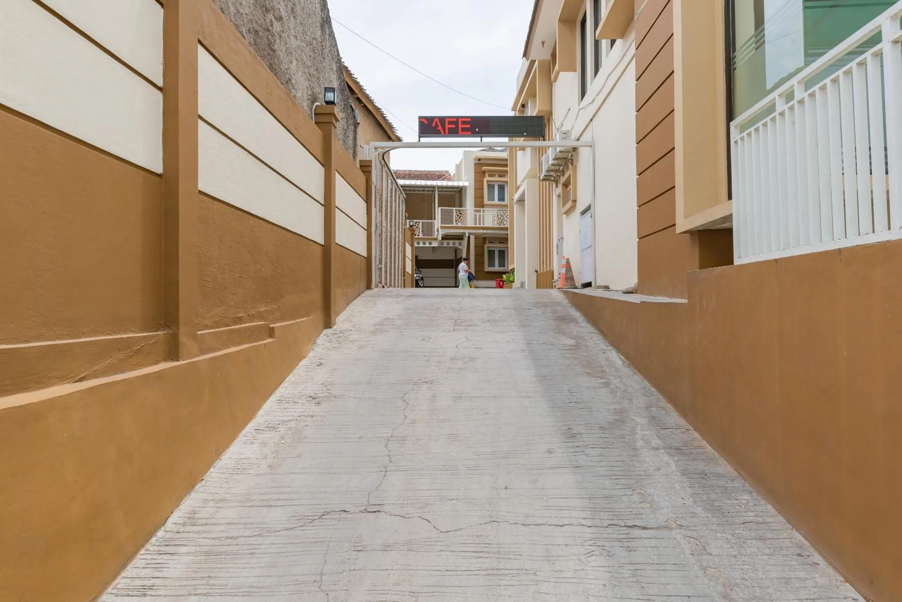 Facade/entrance in Urbanview Syariah Utami Inn Garut by RedDoorz