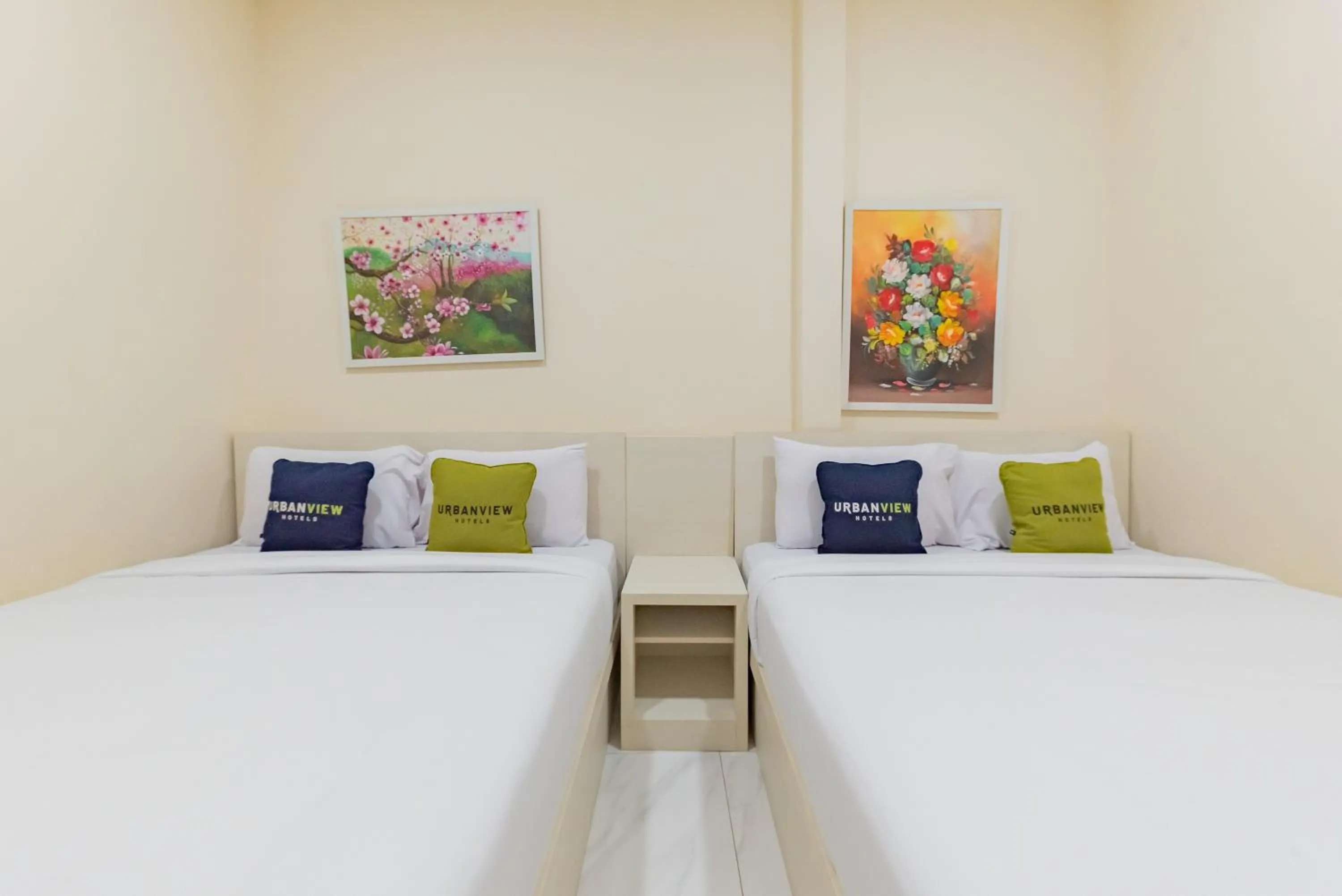 Bedroom, Bed in Urbanview Syariah Utami Inn Garut by RedDoorz