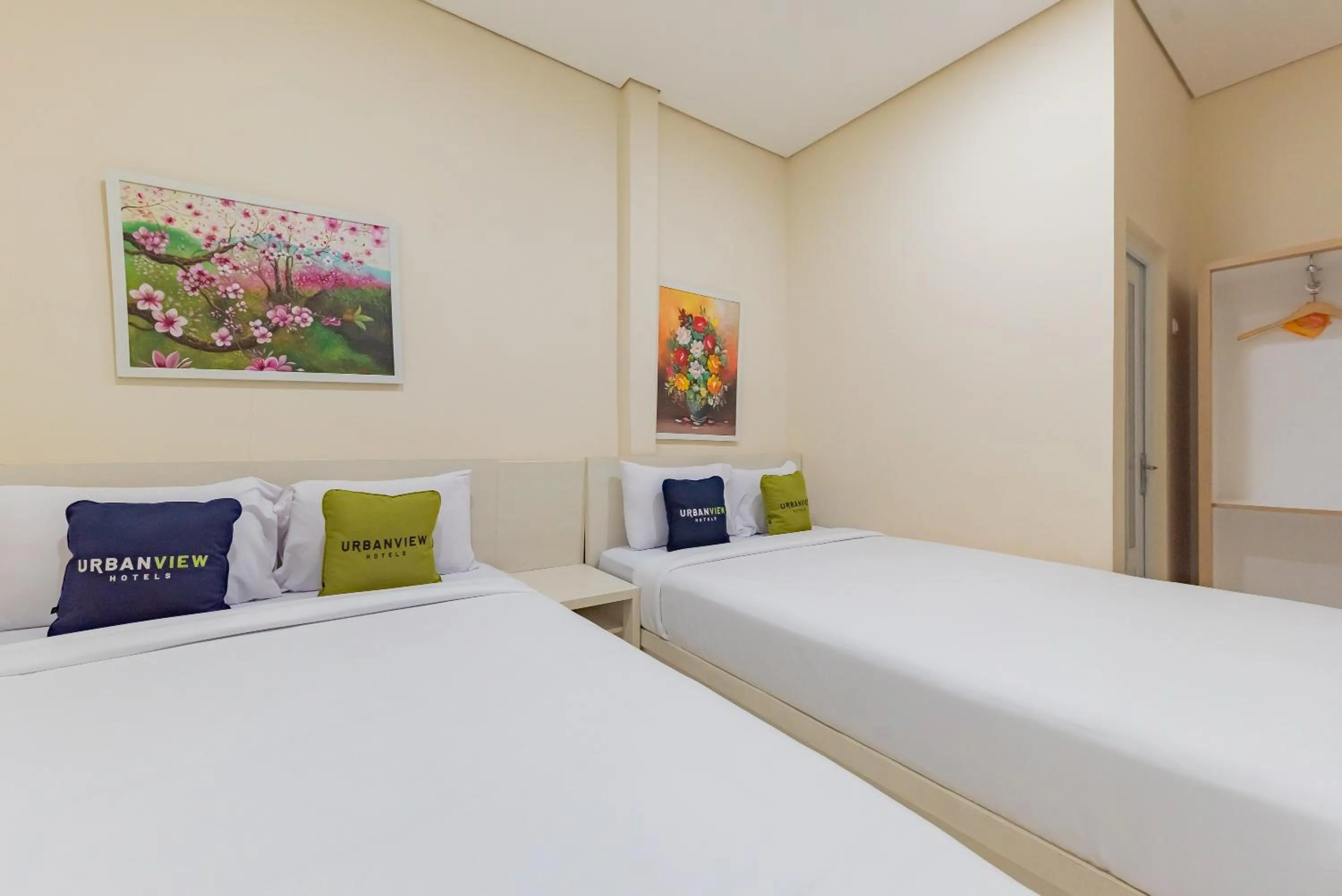 Bedroom, Bed in Urbanview Syariah Utami Inn Garut by RedDoorz