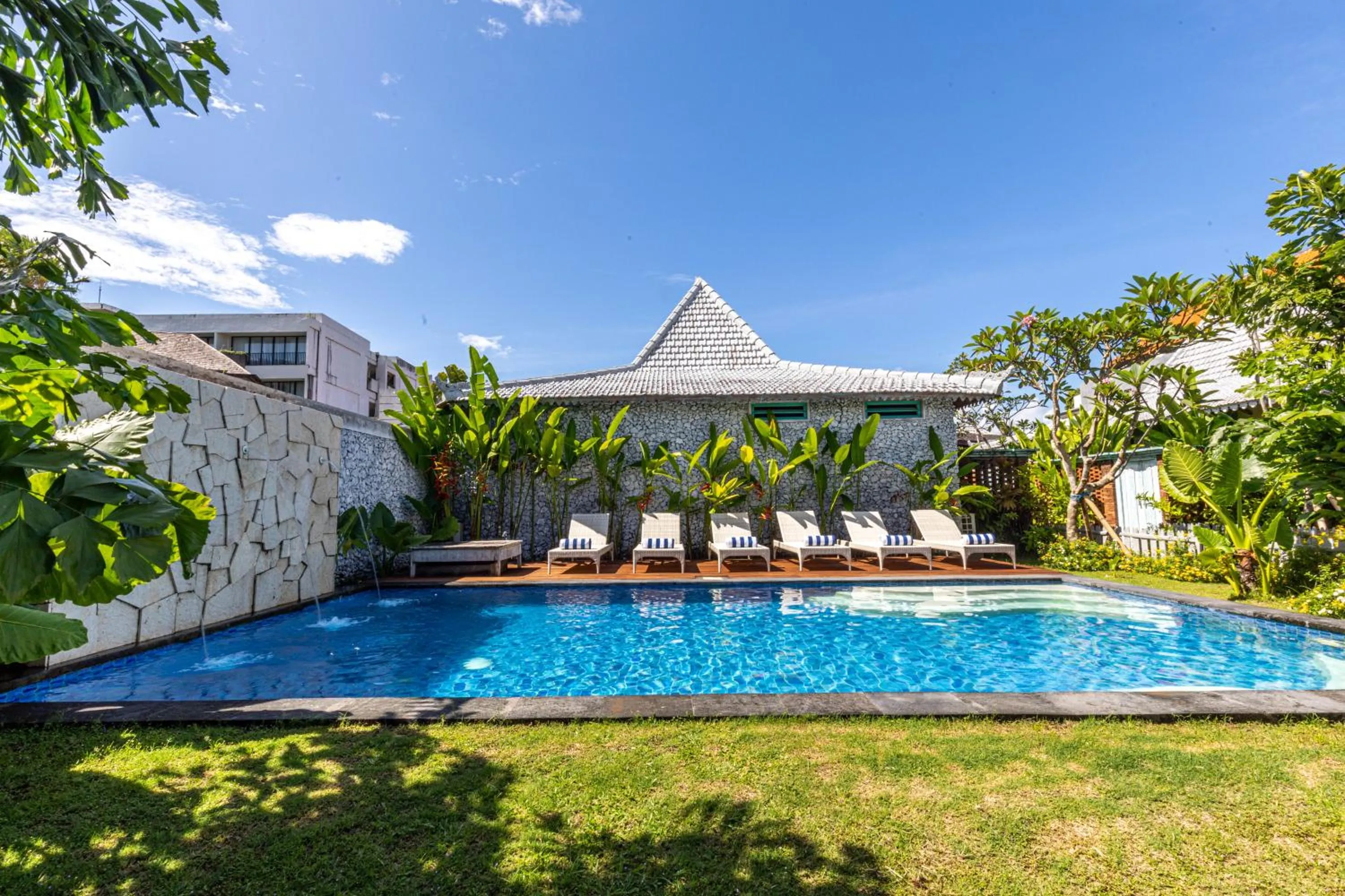 Property building in Casa Batu Belig