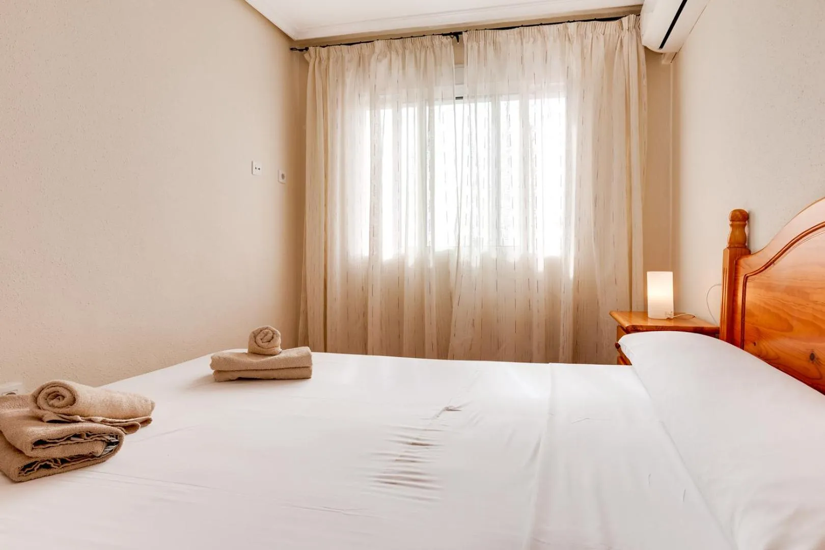 Bed in Laguna Salada Hotel Apartamento