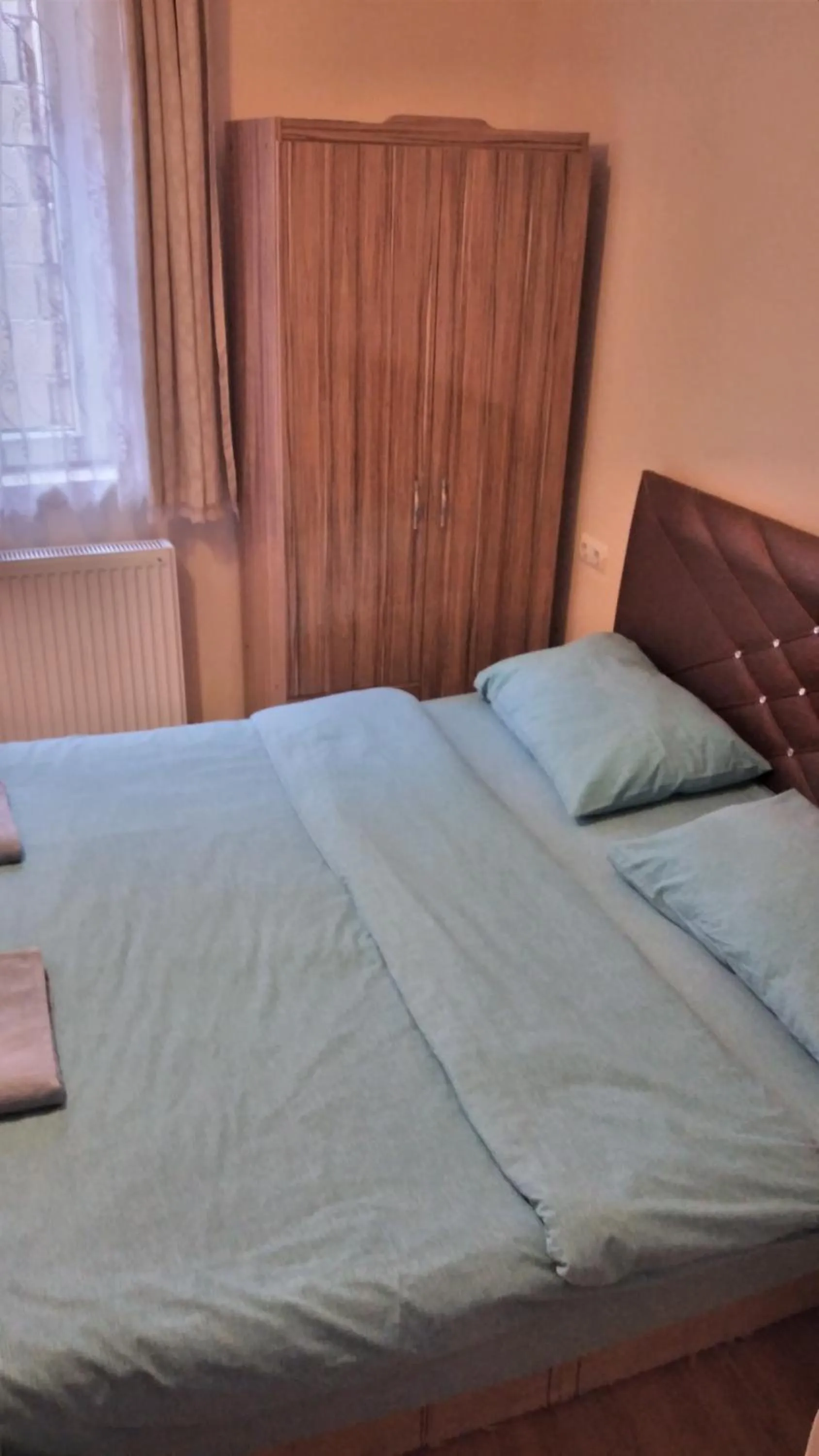 Photo of the whole room in Emre's Stone House