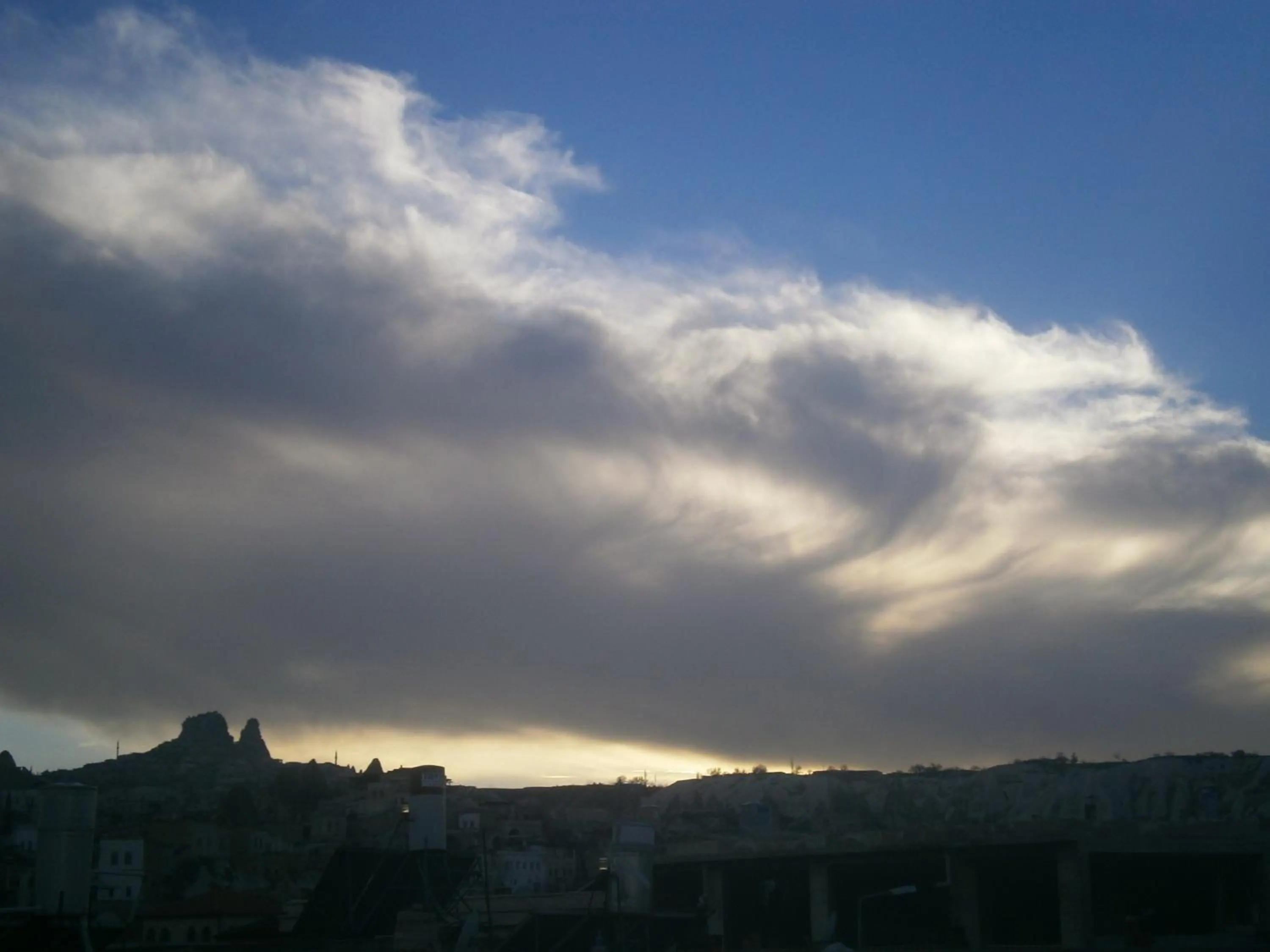 Area and facilities in Emre's Stone House