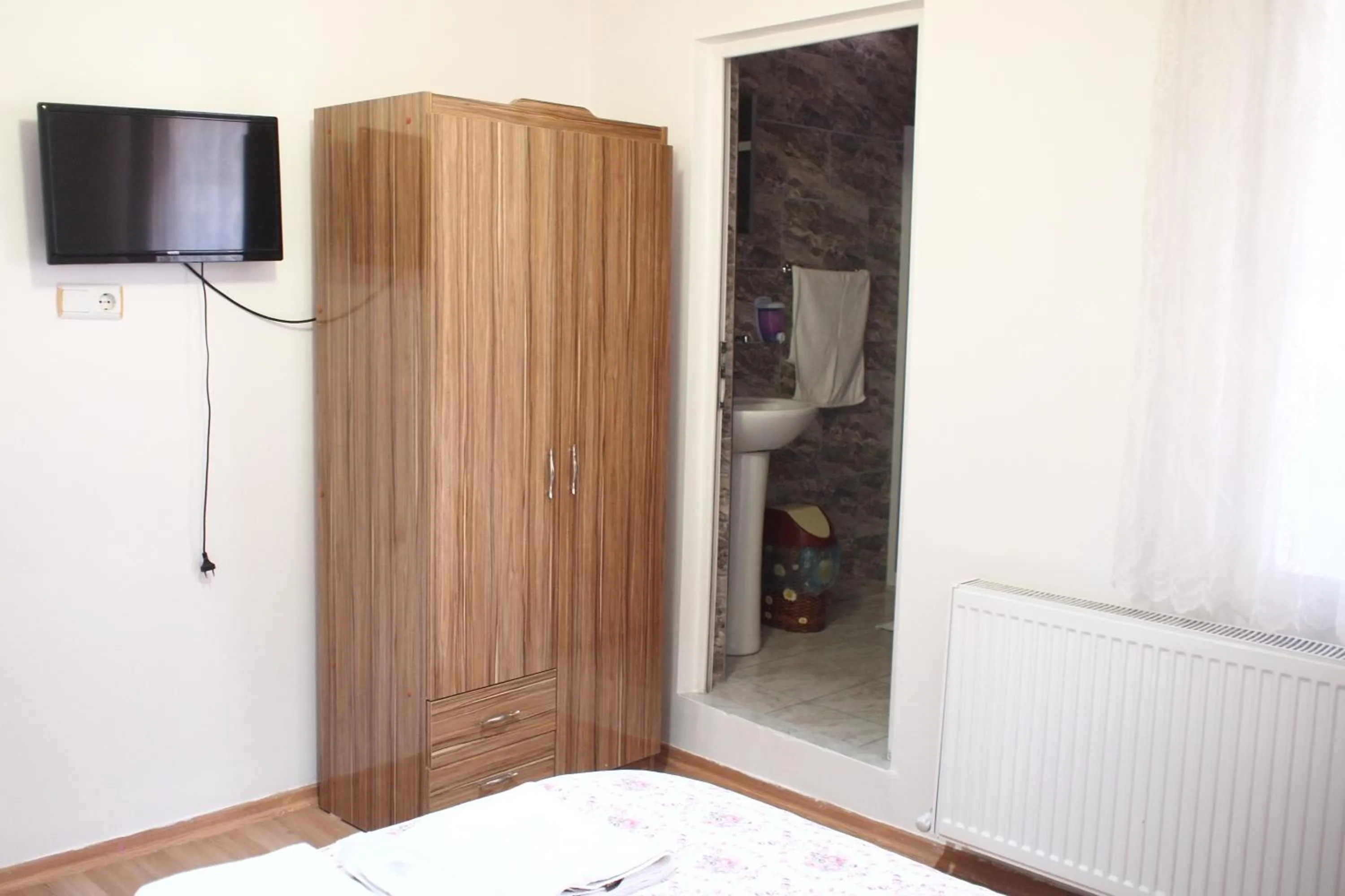 TV and multimedia in Emre's Stone House