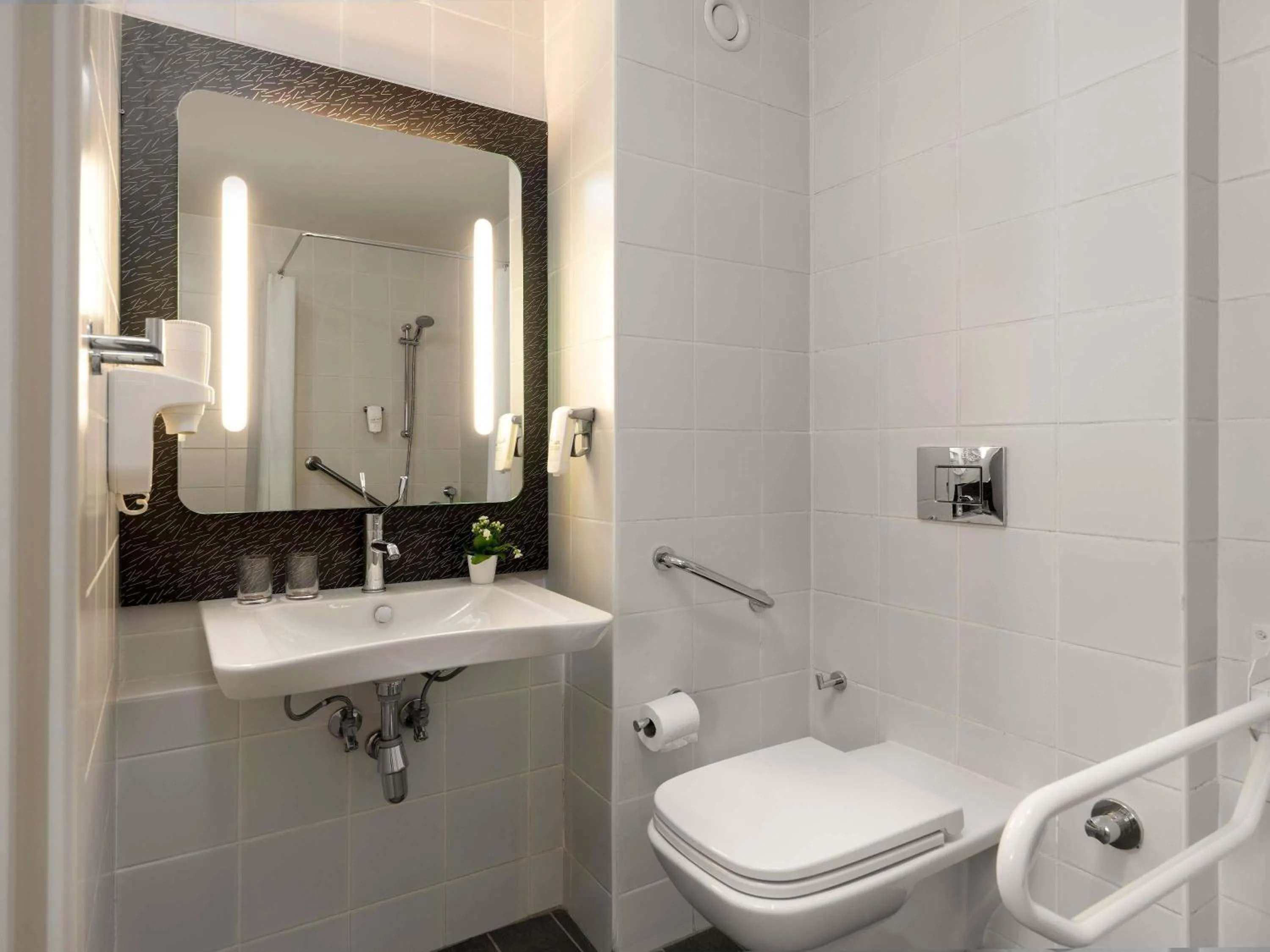 Bedroom in ibis Ankara Airport Hotel