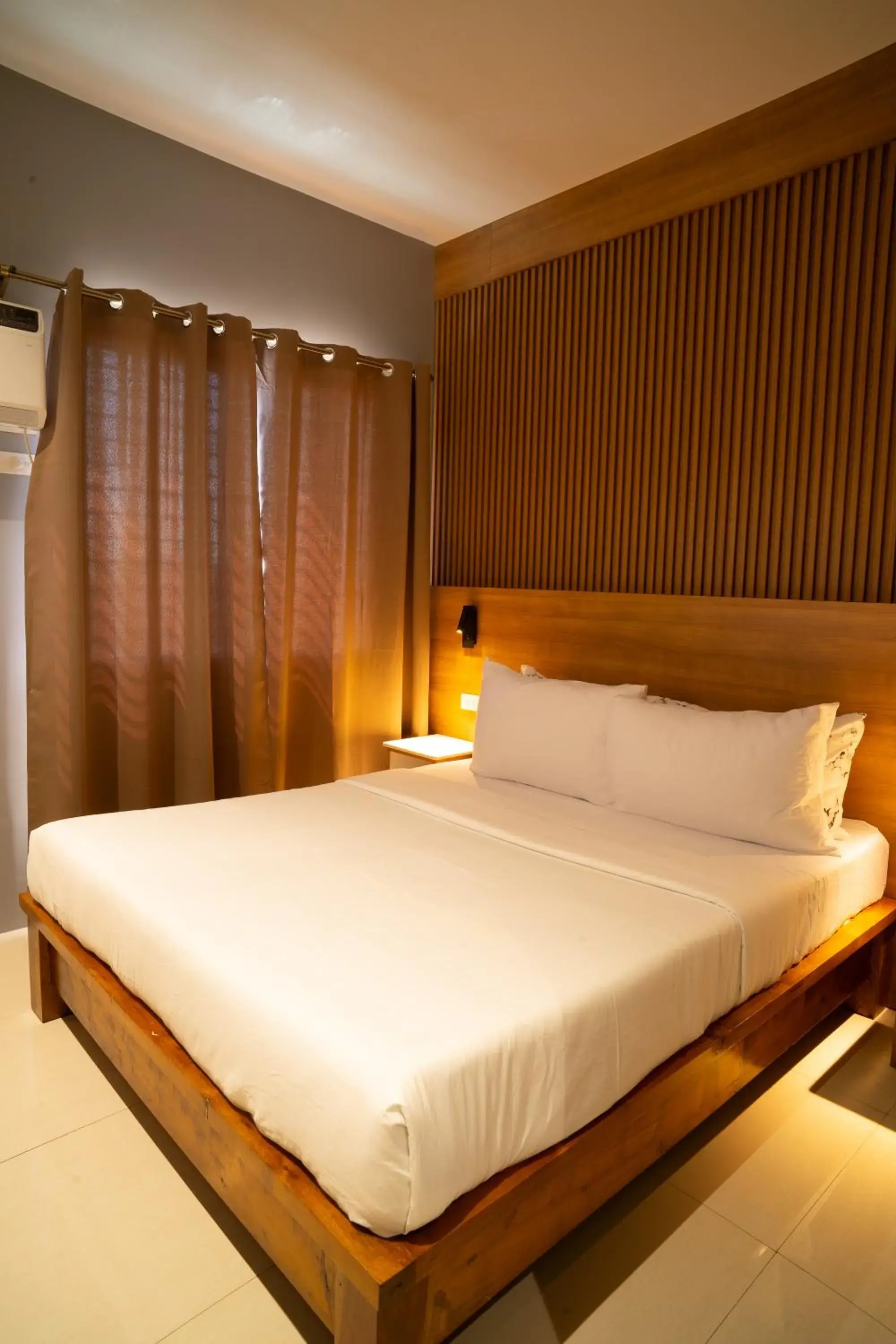 Deluxe Room in Madonna Hometel and Suites New Pandan Deluxe Room in Madonna Hometel and Suites New Pandan